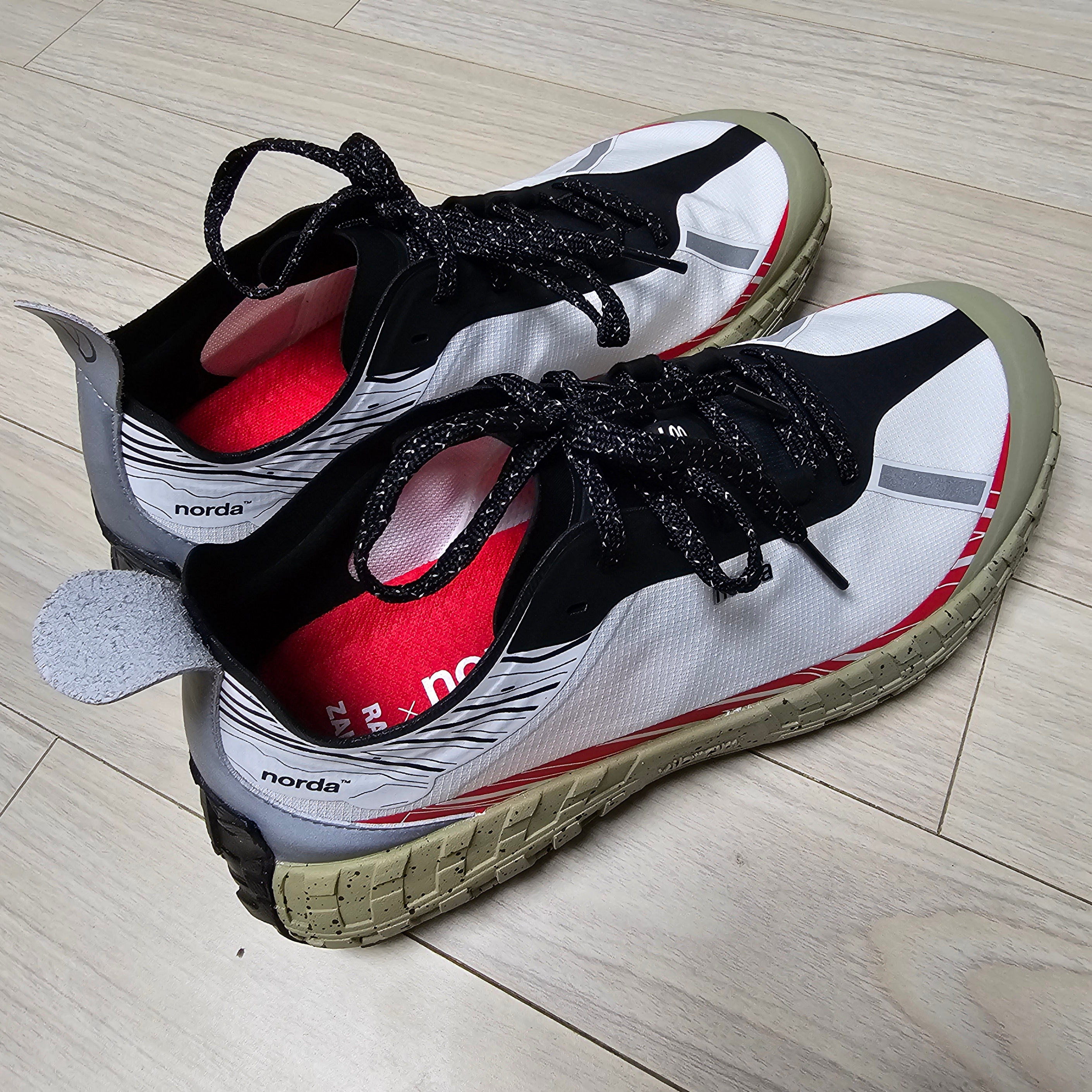 Norda x Ray Zahab 001 Magma 착용 스타일
