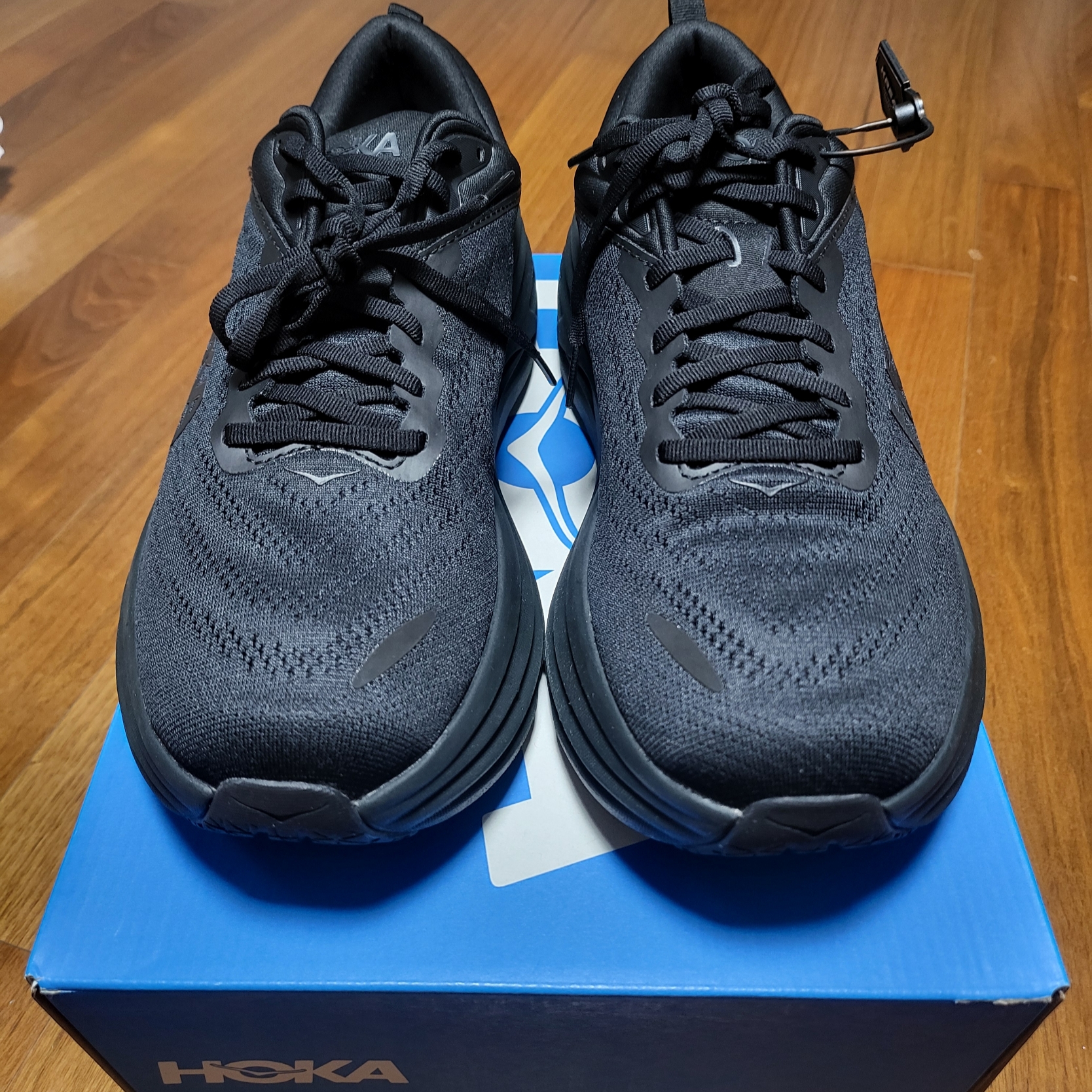 Hoka Bondi 8 Black - Wide 착용 스타일 - 2