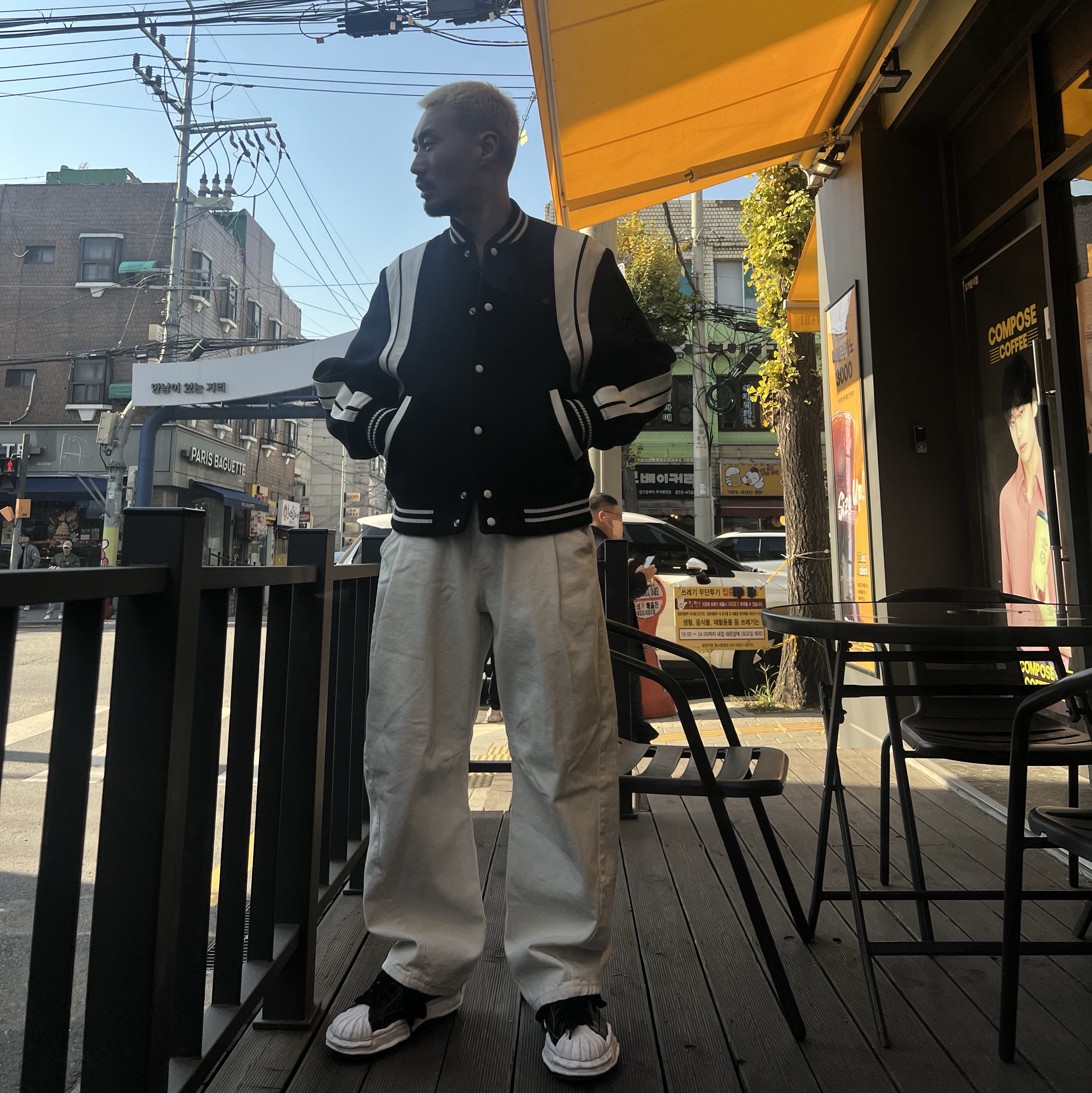 Ader Error Twit Jumper Noir, Maison Mihara Yasuhiro Blakey OG Sole Leather Low-top Sneakers Black 착용 스타일 - 1