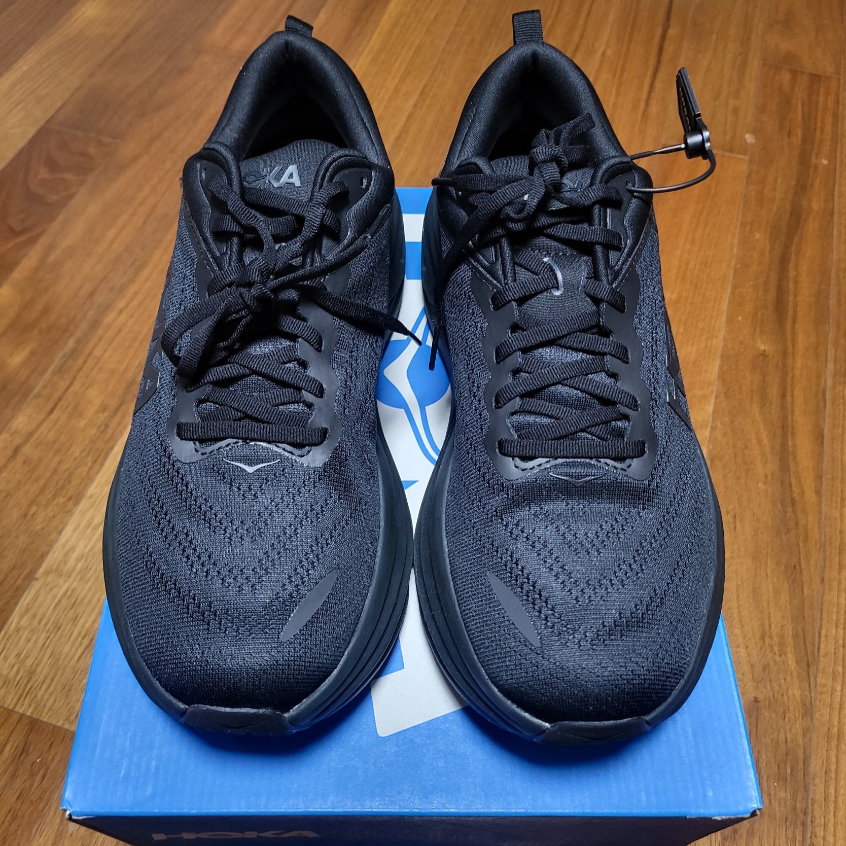Hoka Bondi 8 Black - Wide 착용 스타일 - 3