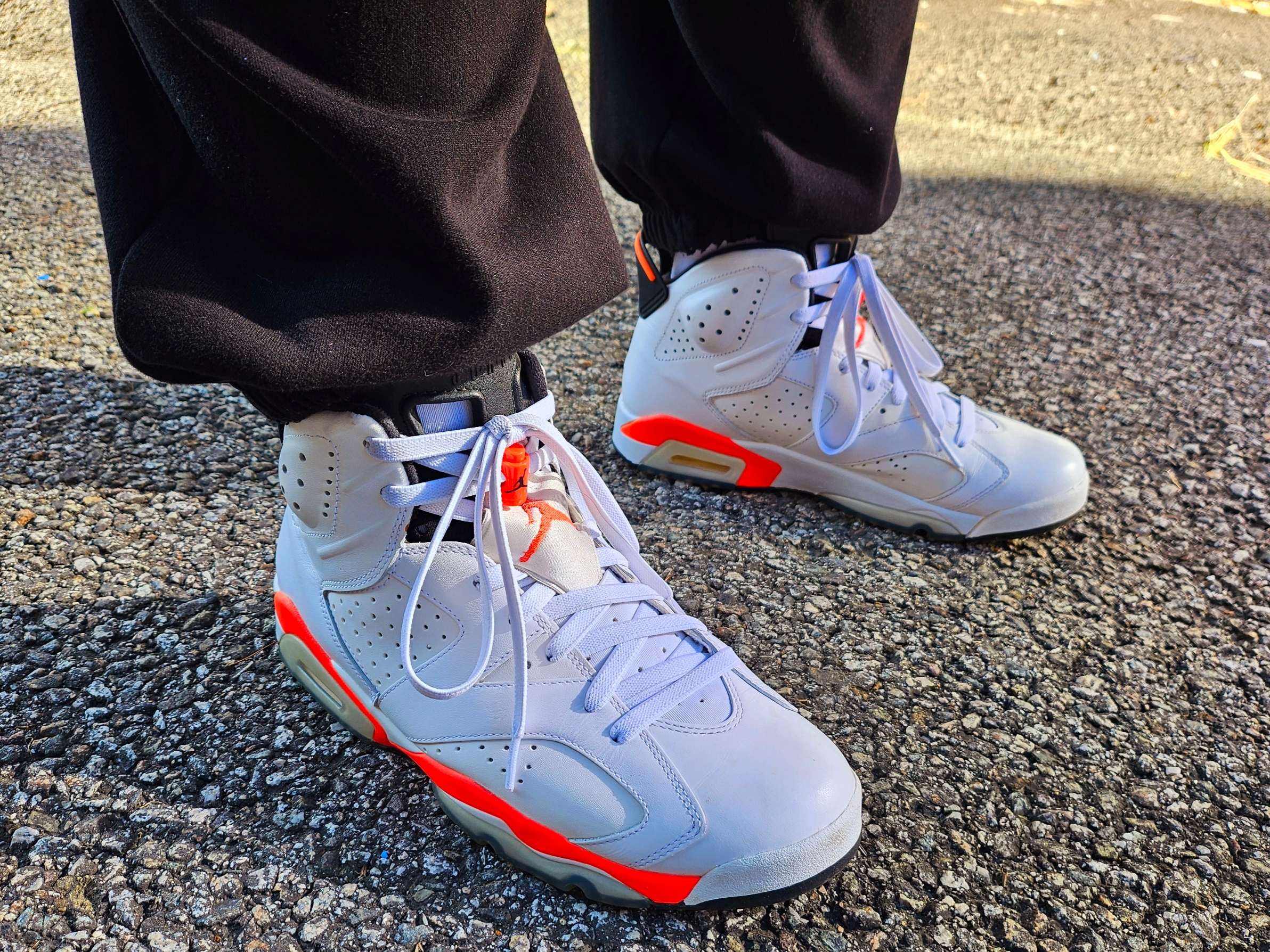 Jordan 6 Retro Infrared White 2014 착용 스타일 - 2