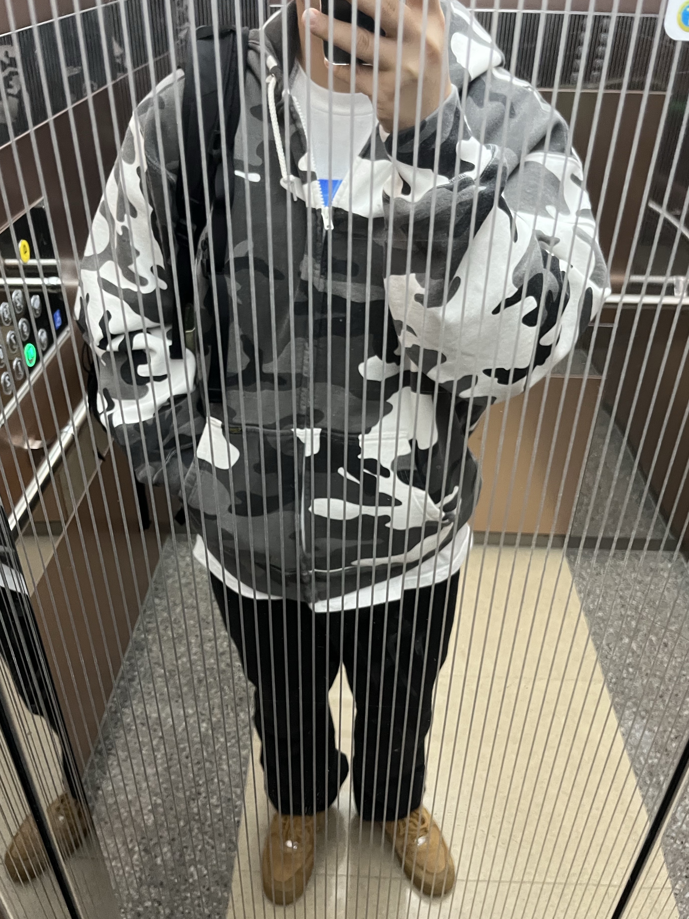Supreme Work Zip Up Hooded Sweatshirt Snow Camo - 24FW 착용 스타일 - 2