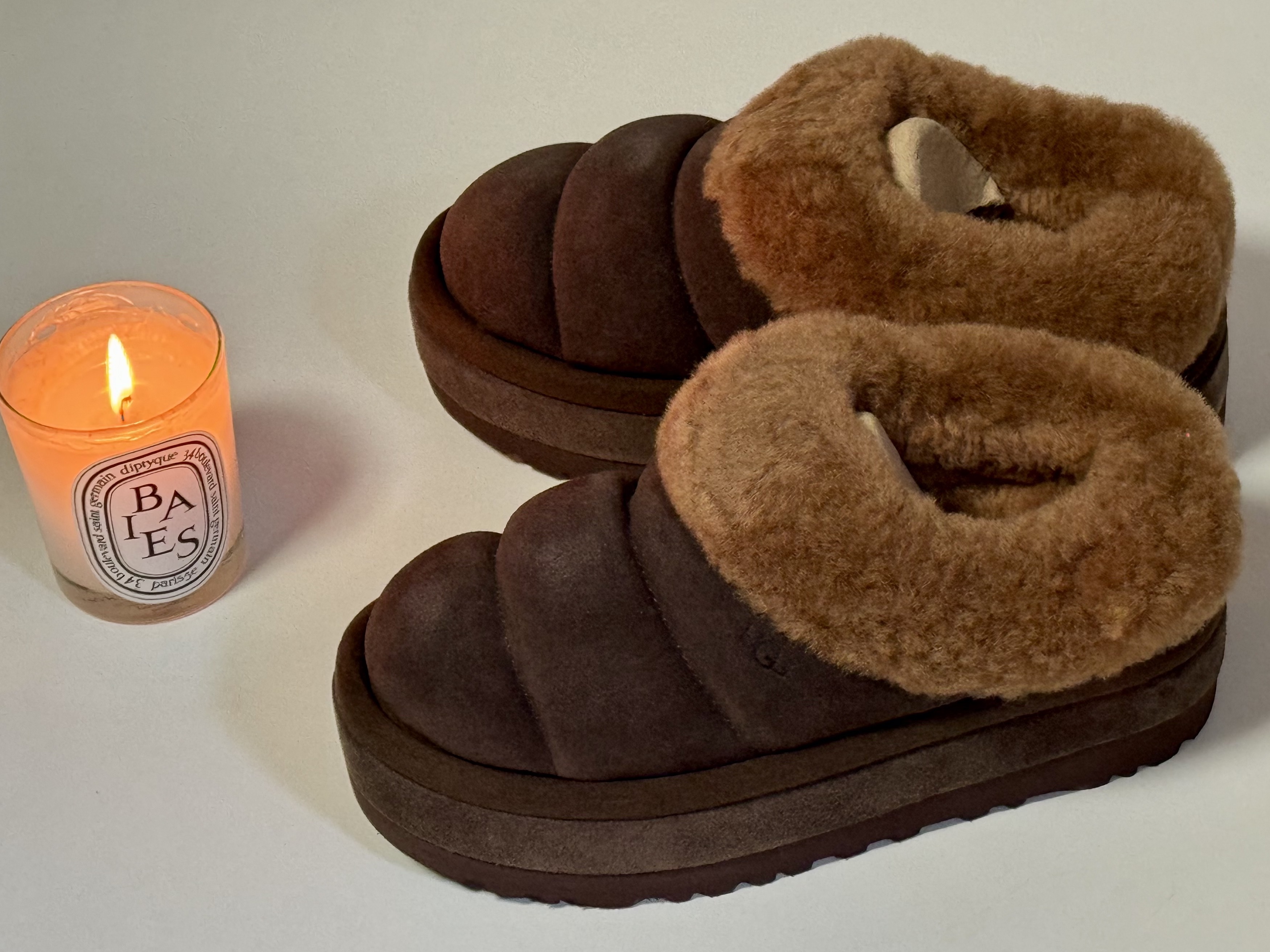 (W) UGG Tazzlita Hardwood, (W) UGG Tazzlita Chestnut 착용 스타일 - 1