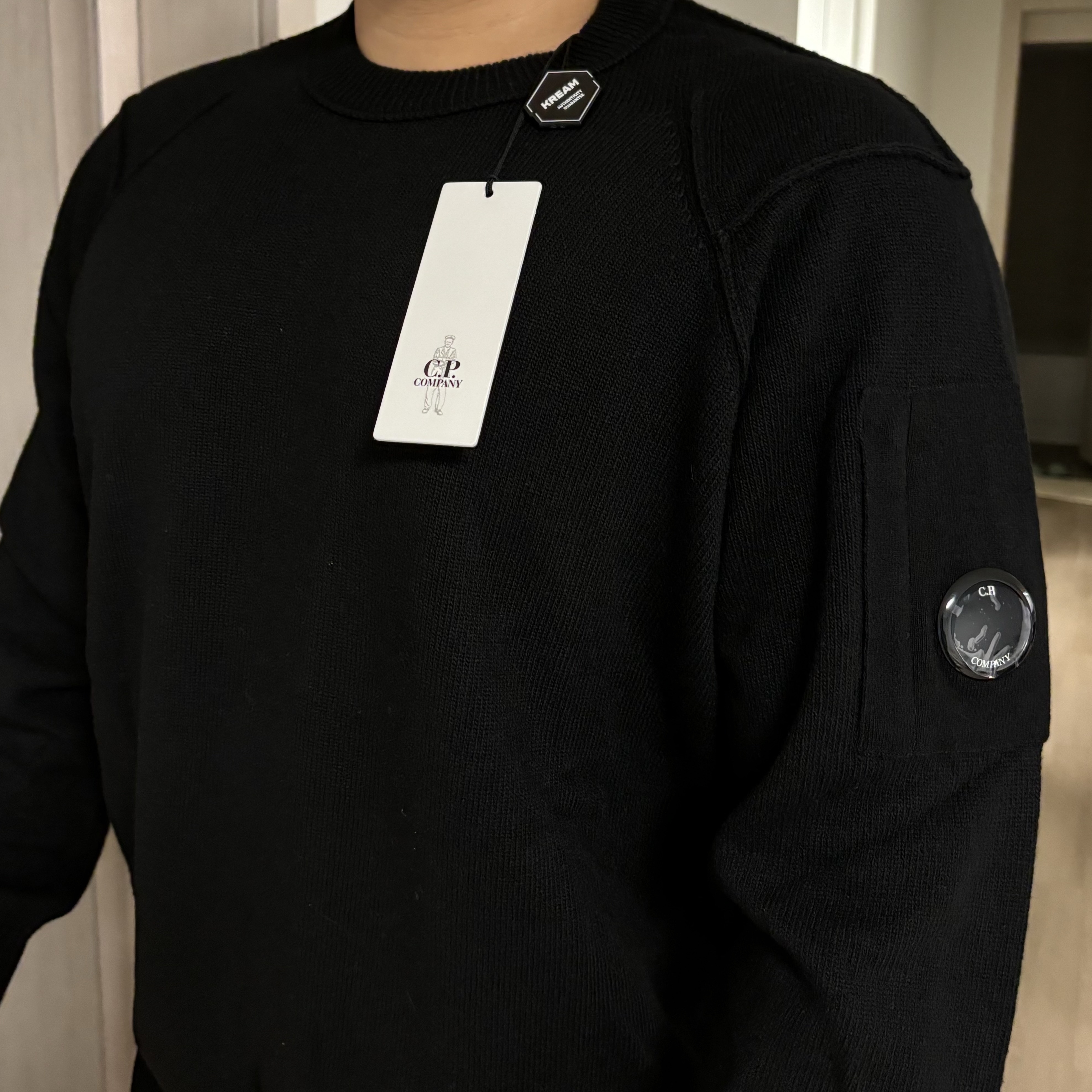 C.P. Company Lambswool GRS Crew Neck Knit Black - 24FW 착용 스타일 - 2
