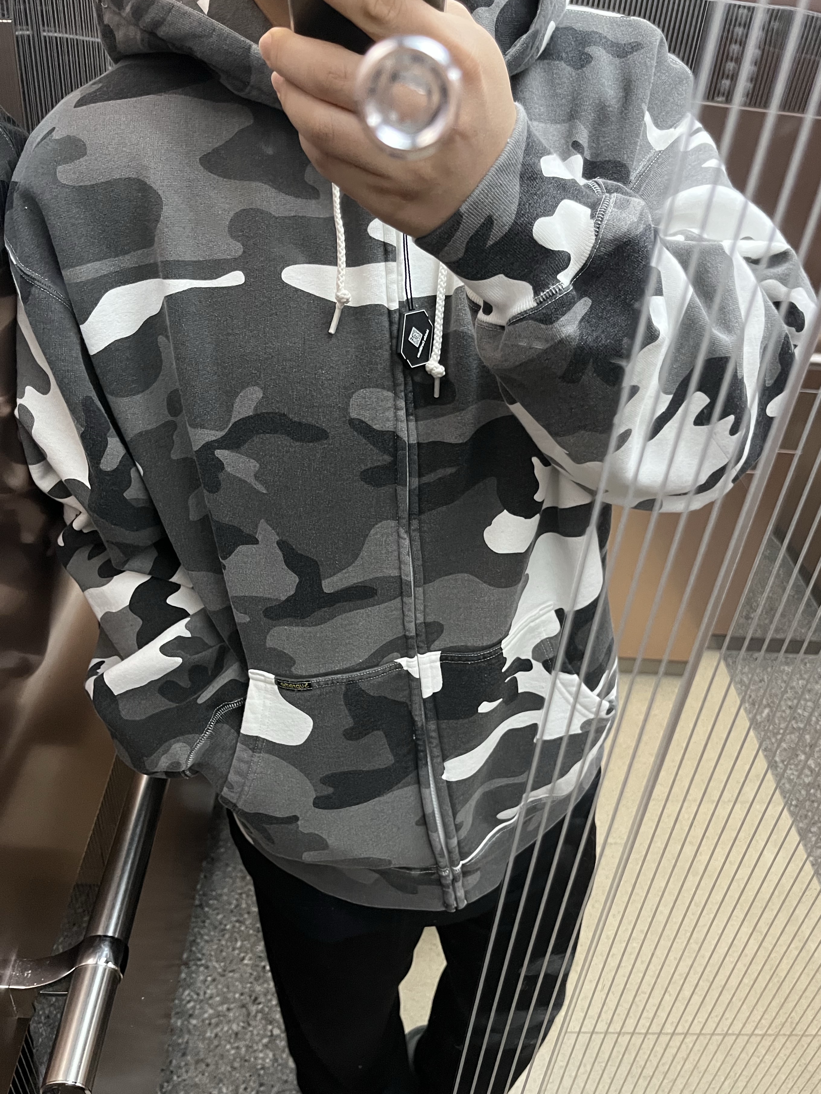Supreme Work Zip Up Hooded Sweatshirt Snow Camo - 24FW 착용 스타일 - 1