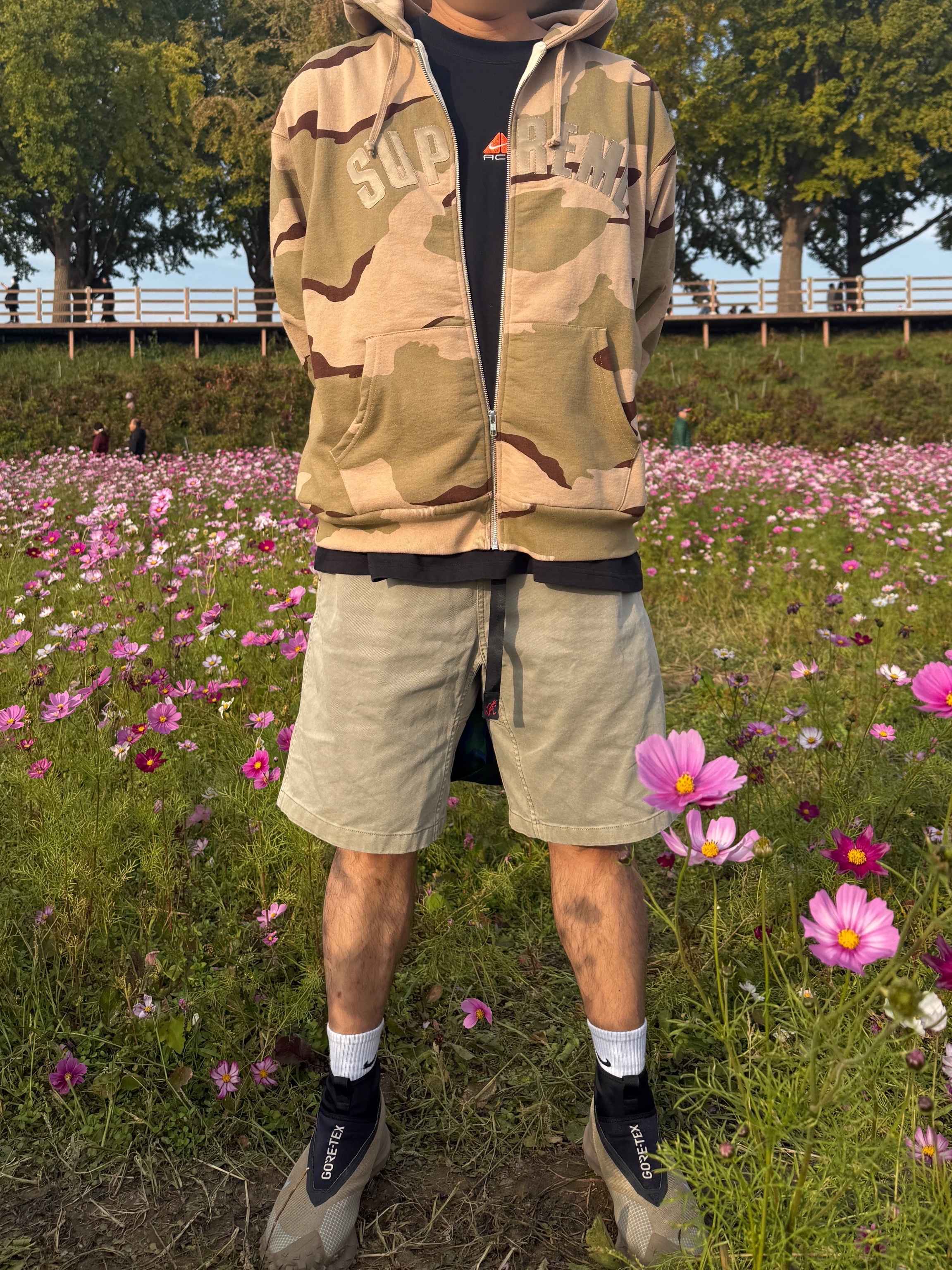 Supreme Arc Thermal Lined Zip Up Hooded Sweatshirt Desert Camo - 24FW, Nike ACG Mountain Fly Gore-Tex Khaki 착용 스타일