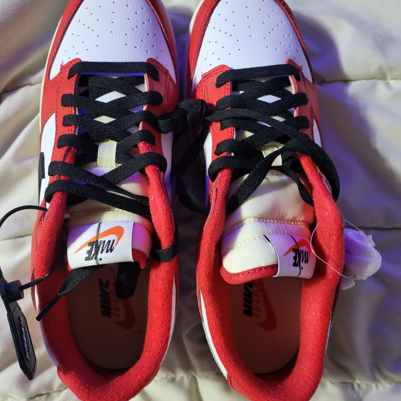 Nike Dunk Low Retro PRM University Red Black 착용 스타일