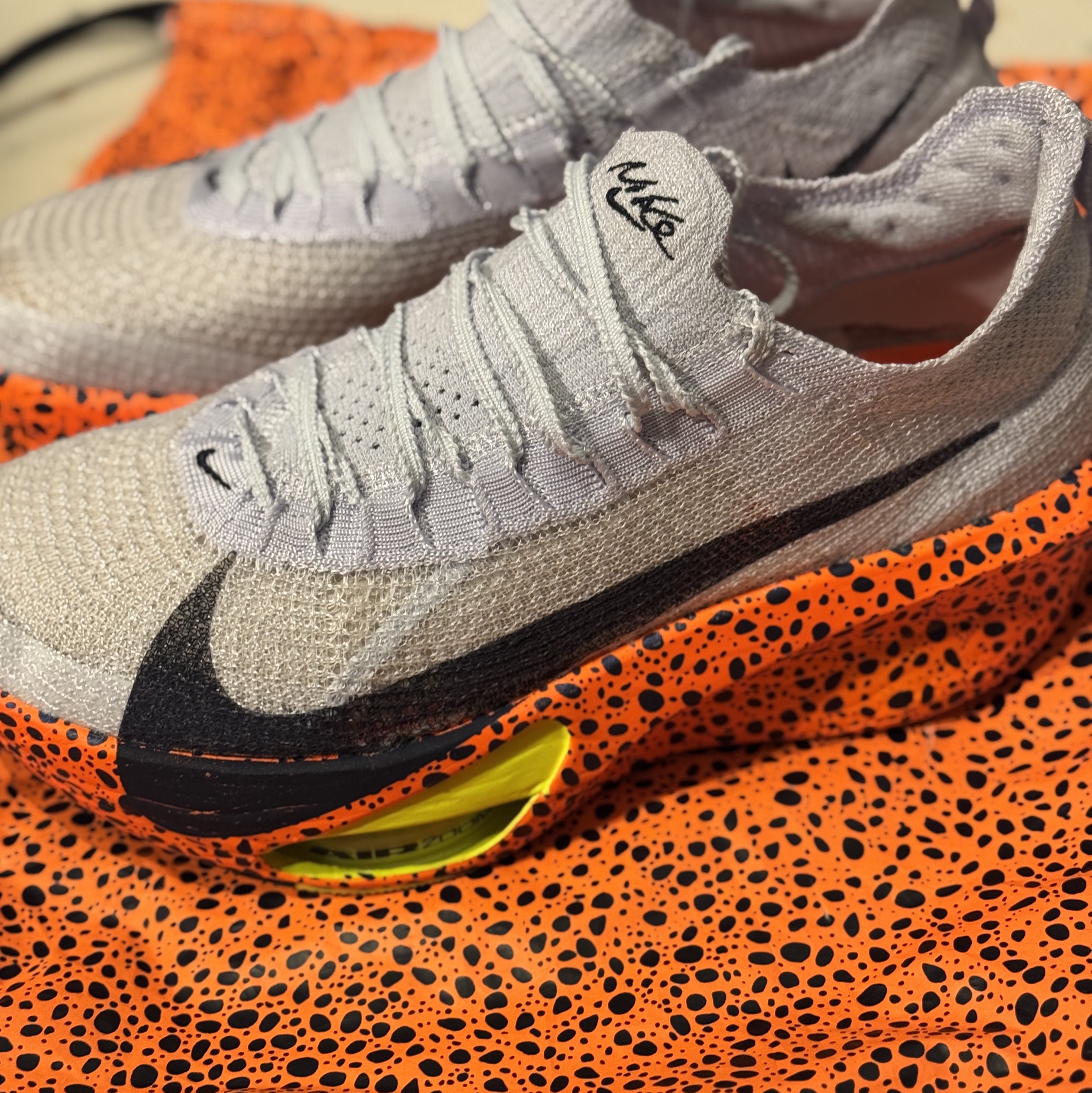 Nike Air Zoom Alphafly Next% 3 Olympic Safari 착용 스타일