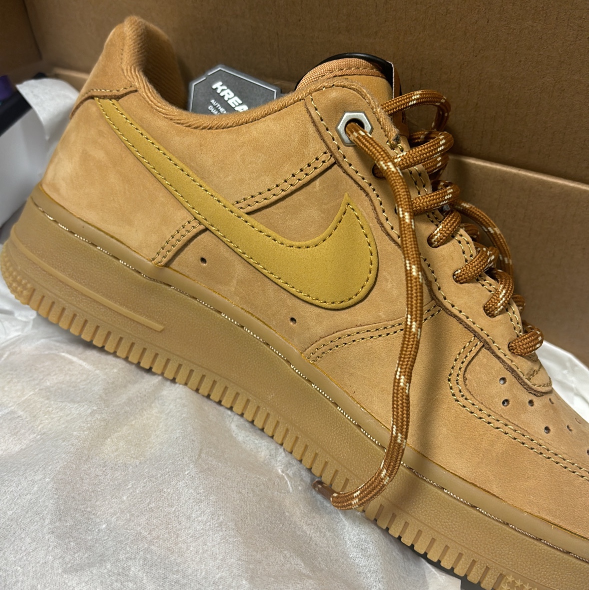 (W) Nike Air Force 1 '07 WB Flax Wheat 착용 스타일