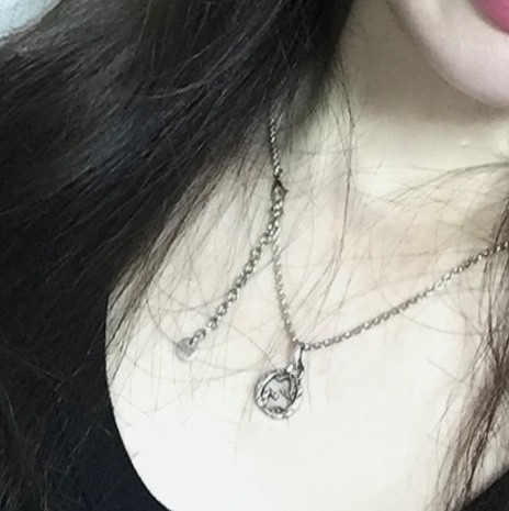 Gucci Interlocking G Pendant Necklace Silver 착용 스타일