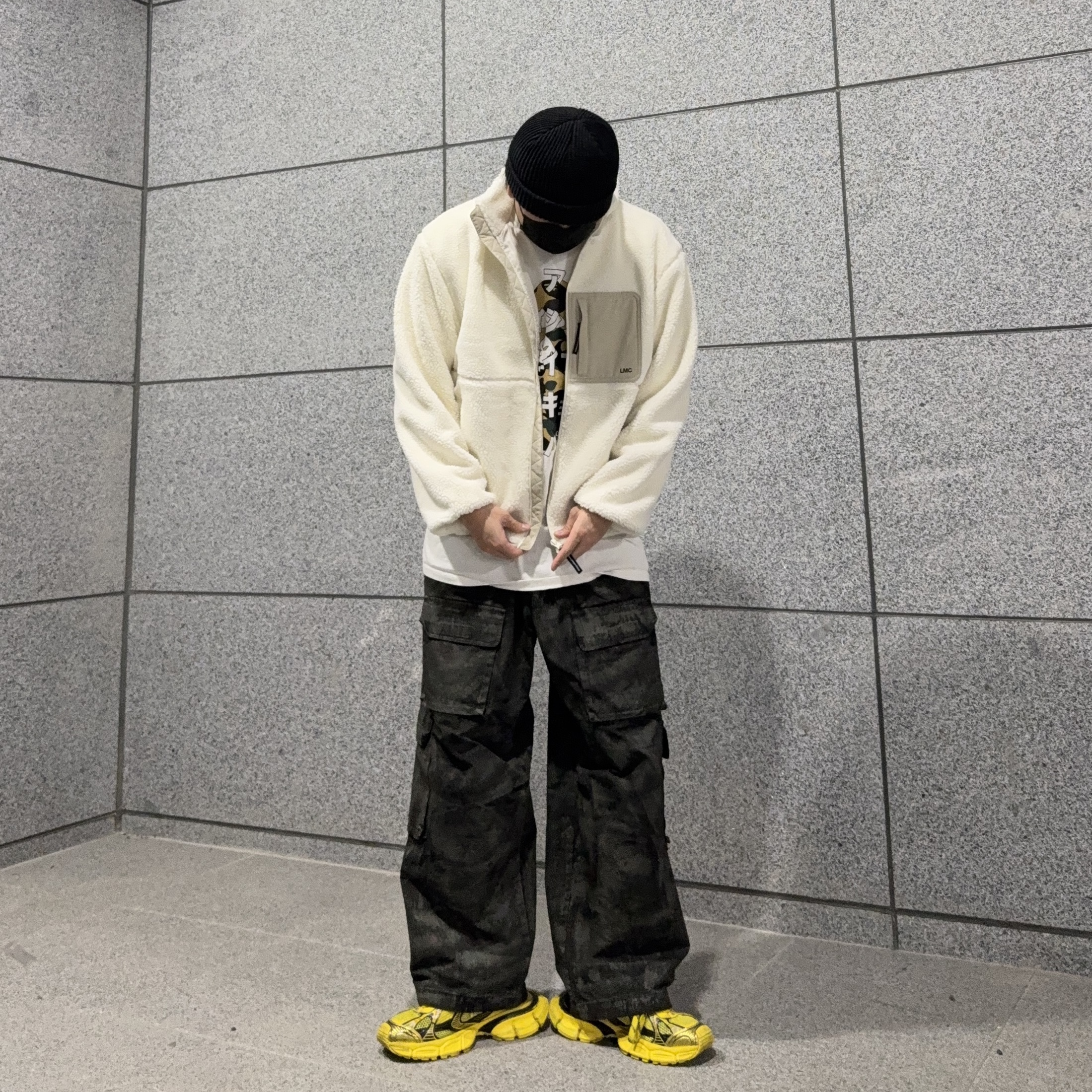 Undermycar Harban Rough Dirty Painting Wide Cargo Pants Lint - 23SS, BAPE 1st Camo Katakana T-Shirts White Yellow 착용 스타일 - 6