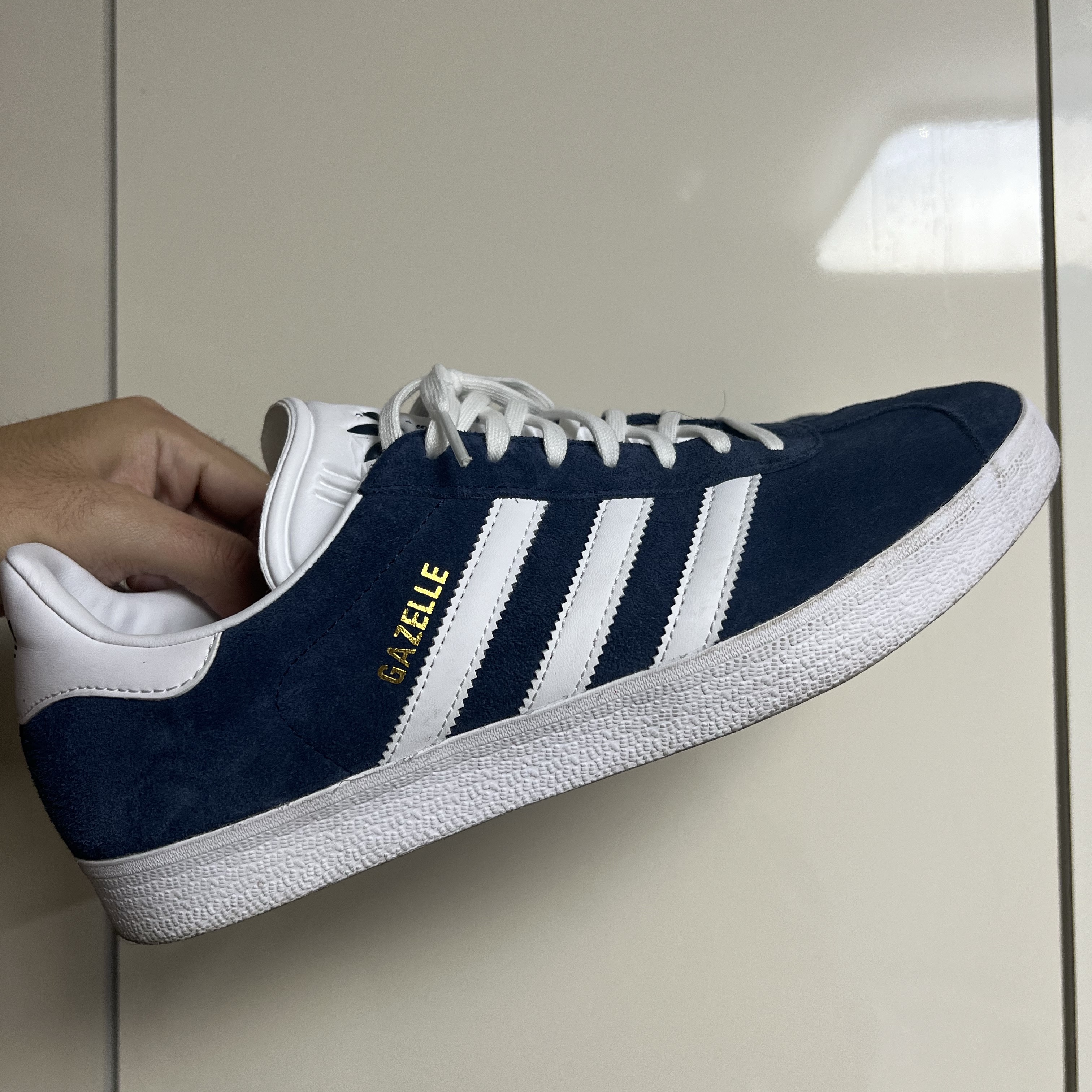 Adidas Gazelle Collegiate Navy 착용 스타일 - 1