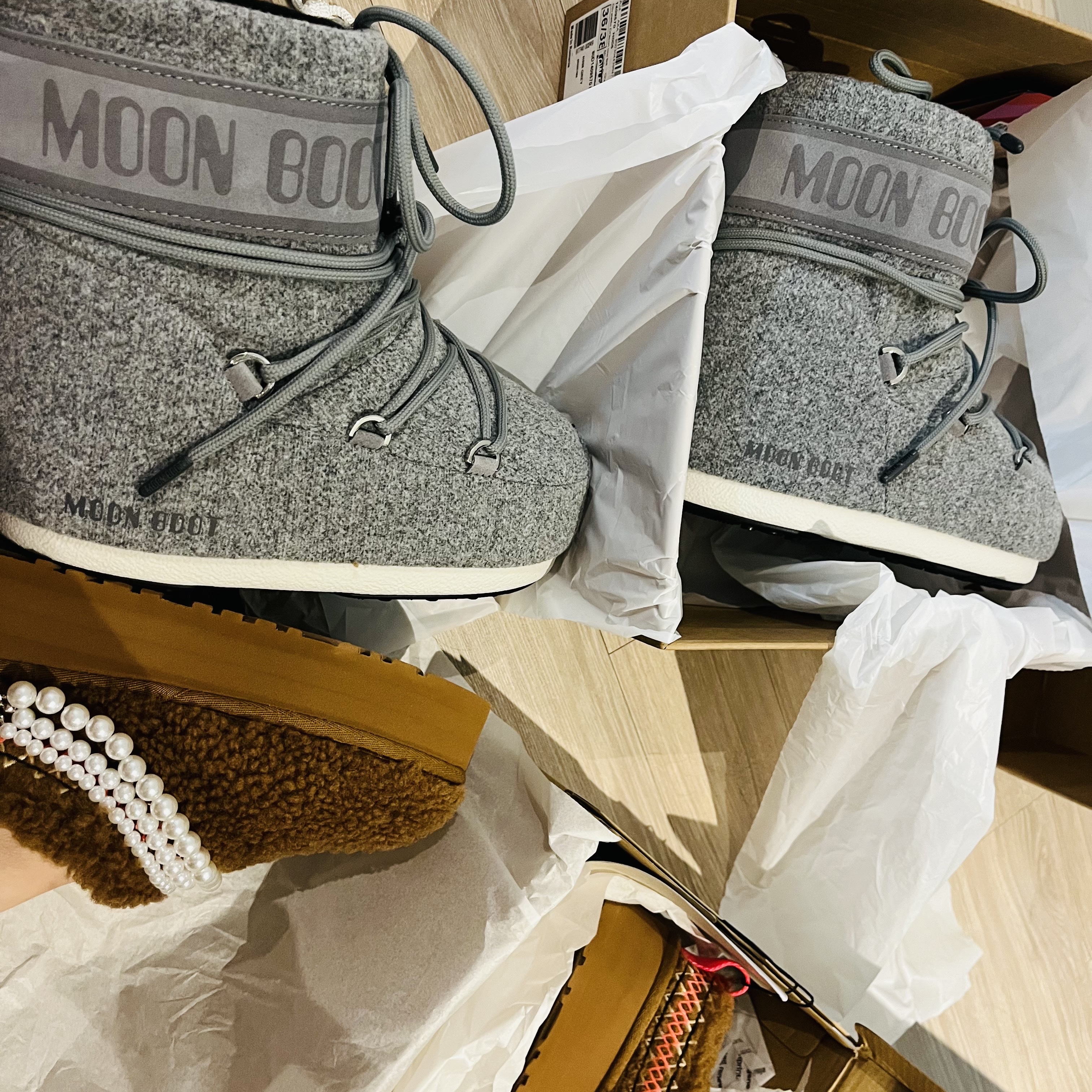 (W) UGG Tazz Braid Hardwood 착용 스타일 - 3