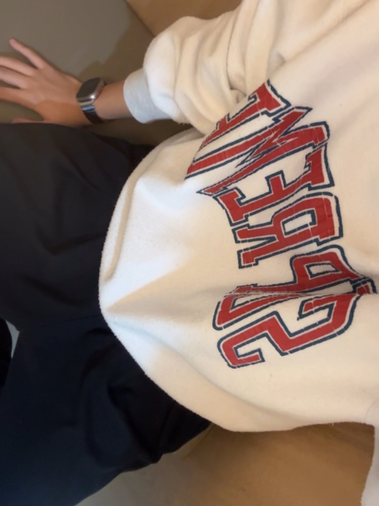Supreme Inside Out Crewneck Ash Grey - 23FW 착용 스타일
