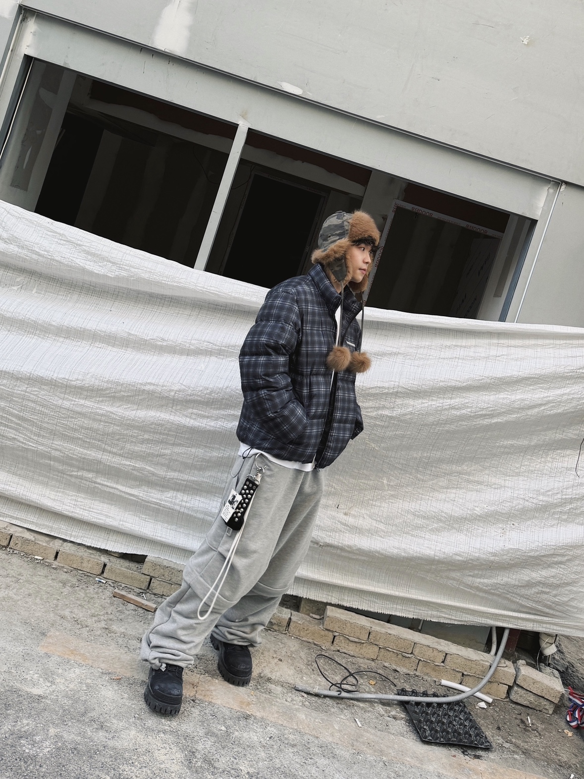 MJD Everyday Heavy Sweat Baggy Pants Melange Grey, MJD Detachable Carpenter Sweat Pants Melange Grey 착용 스타일 - 2