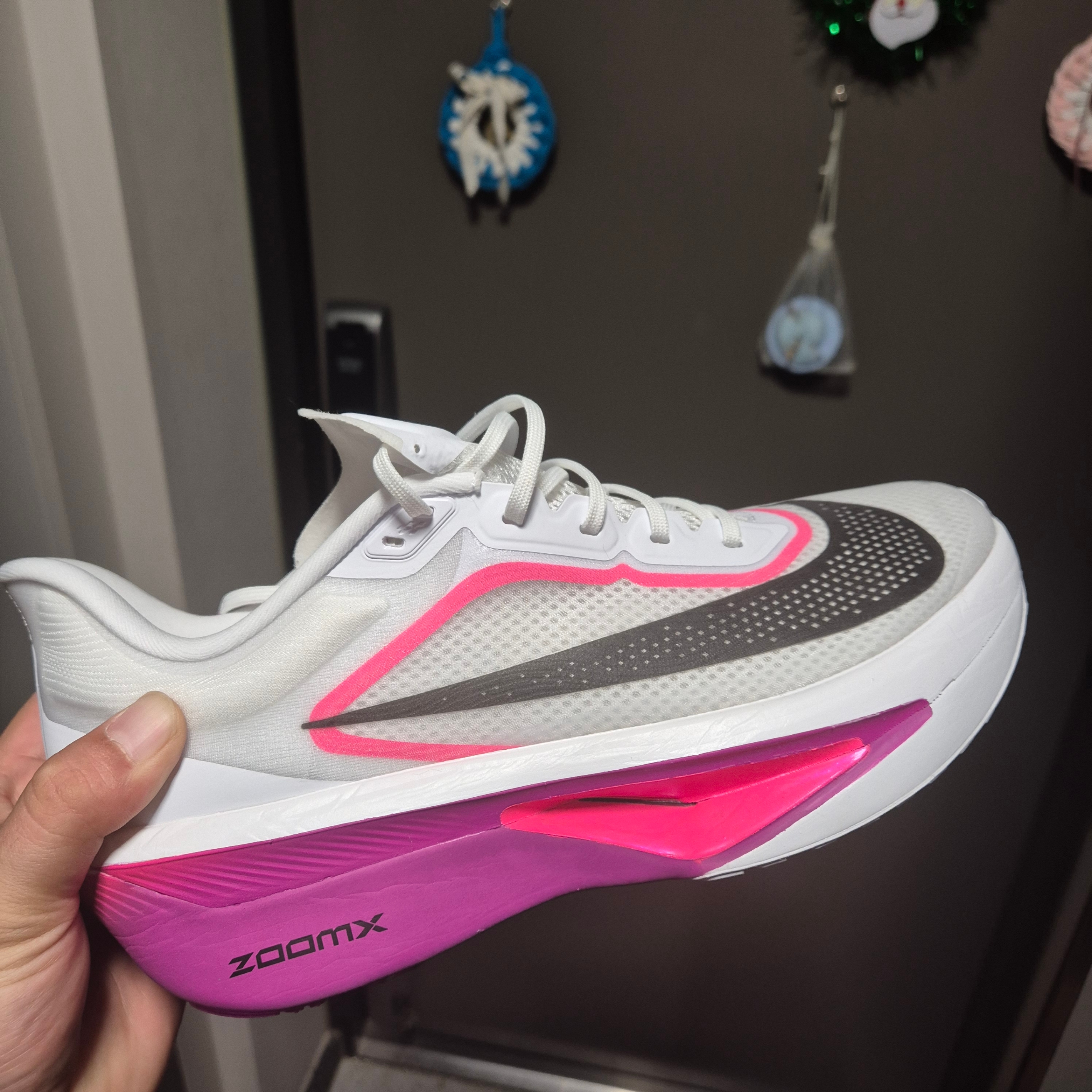 Nike Zoom Fly 6 White Vivid Grape 착용 스타일