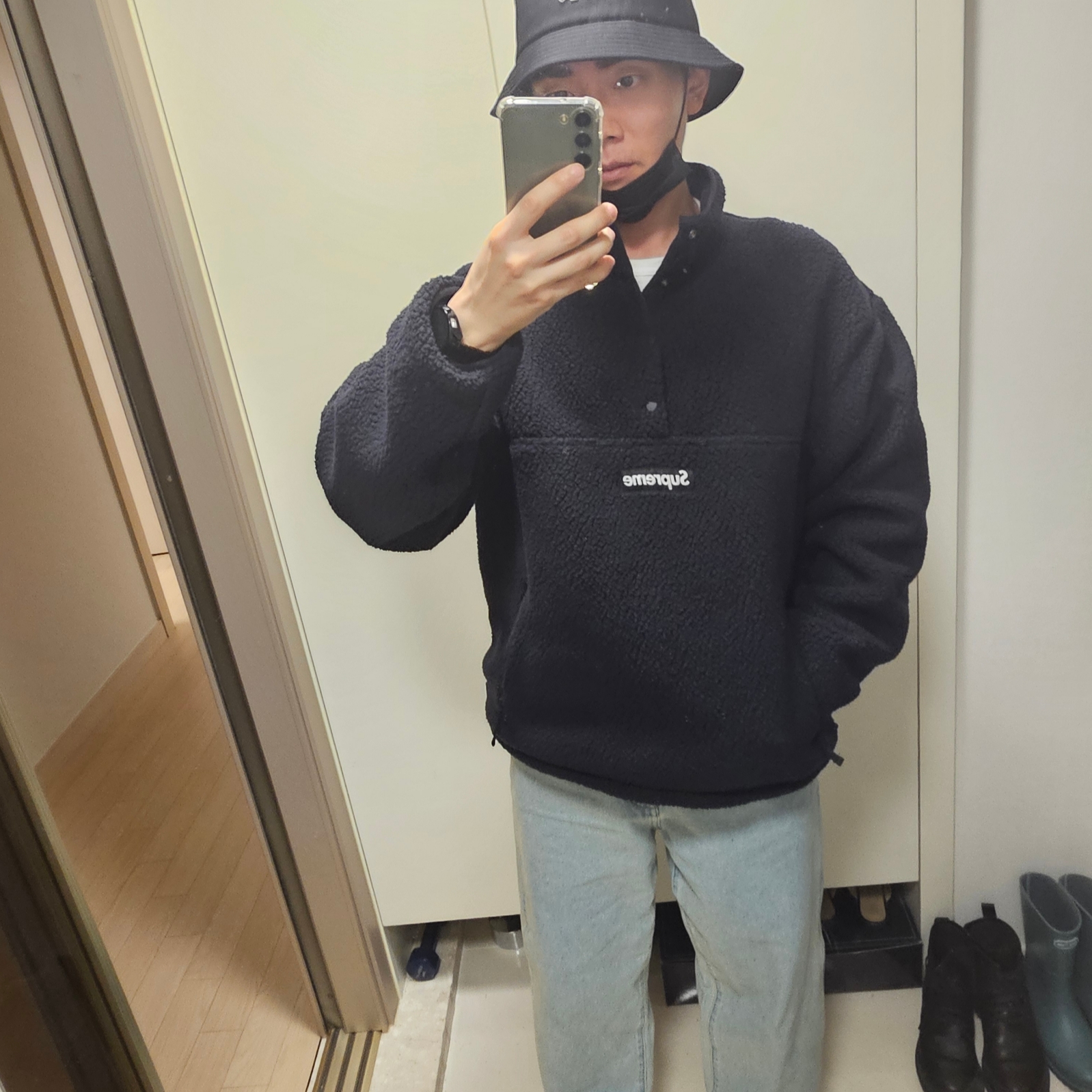 Supreme Polartec Shearling Reversible Pullover Black - 24FW, Nike x Supreme Air Force 1 Low White 착용 스타일 - 1