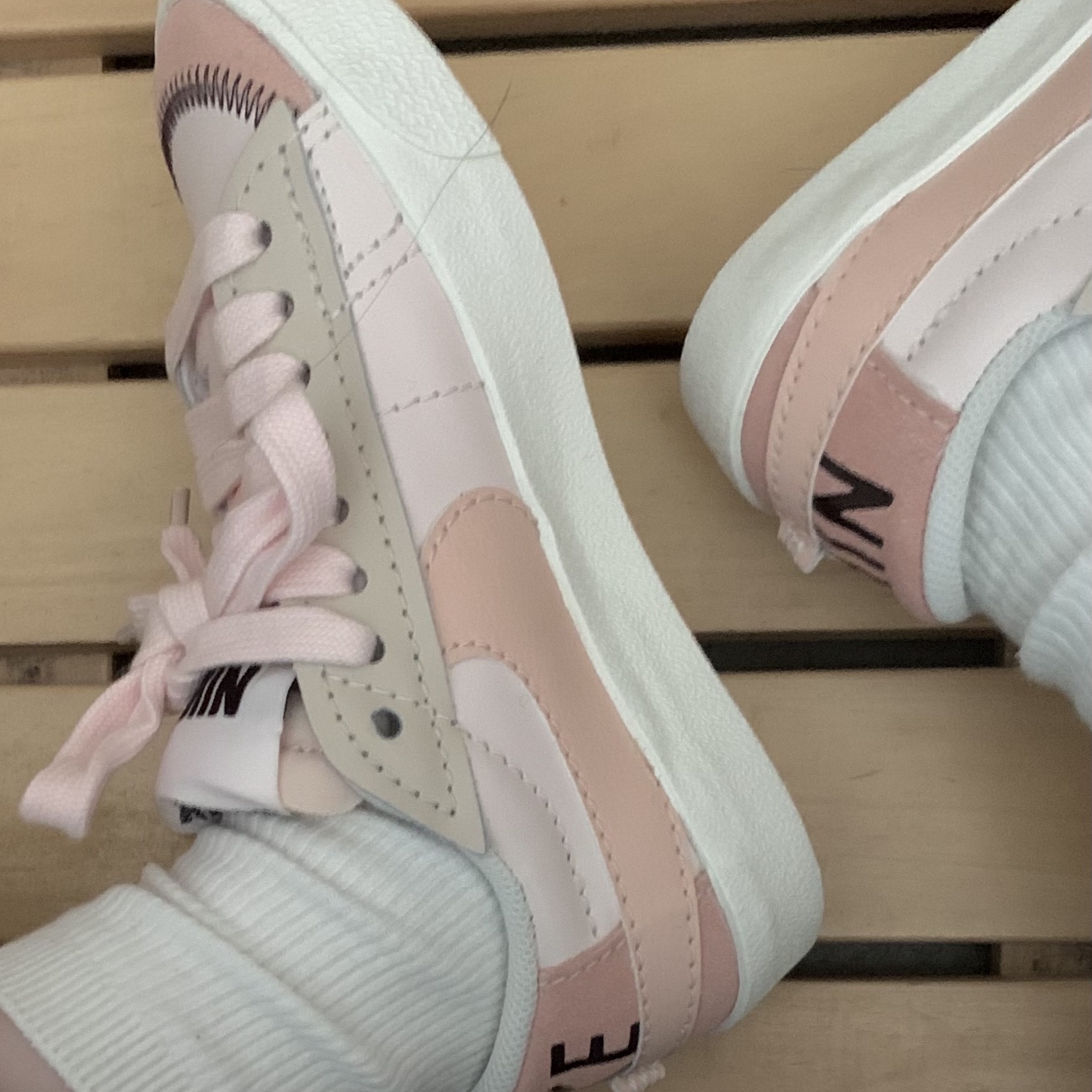 (W) Nike Blazer Low '77 Jumbo Light Soft Pink 착용 스타일
