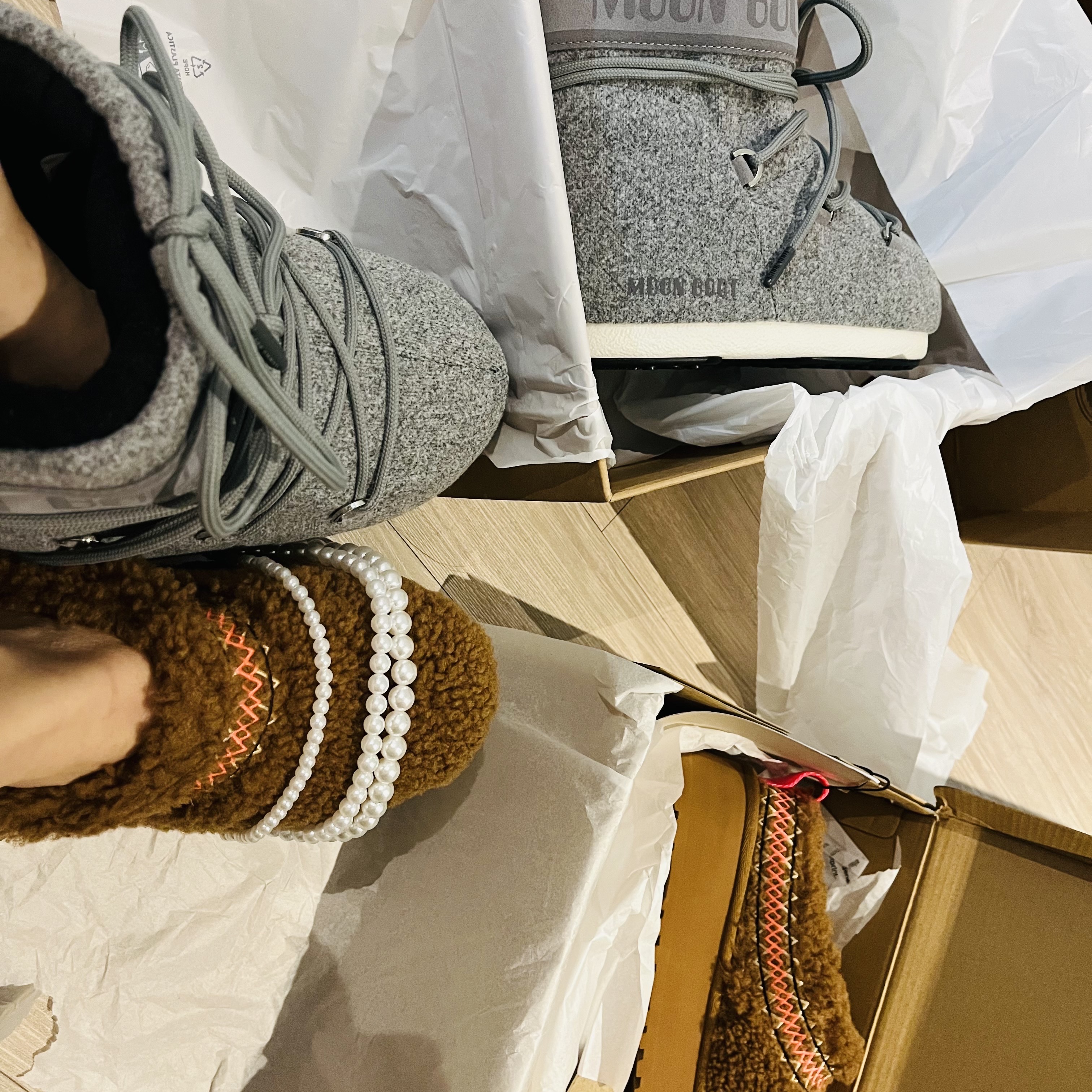 (W) UGG Tazz Braid Hardwood 착용 스타일 - 2