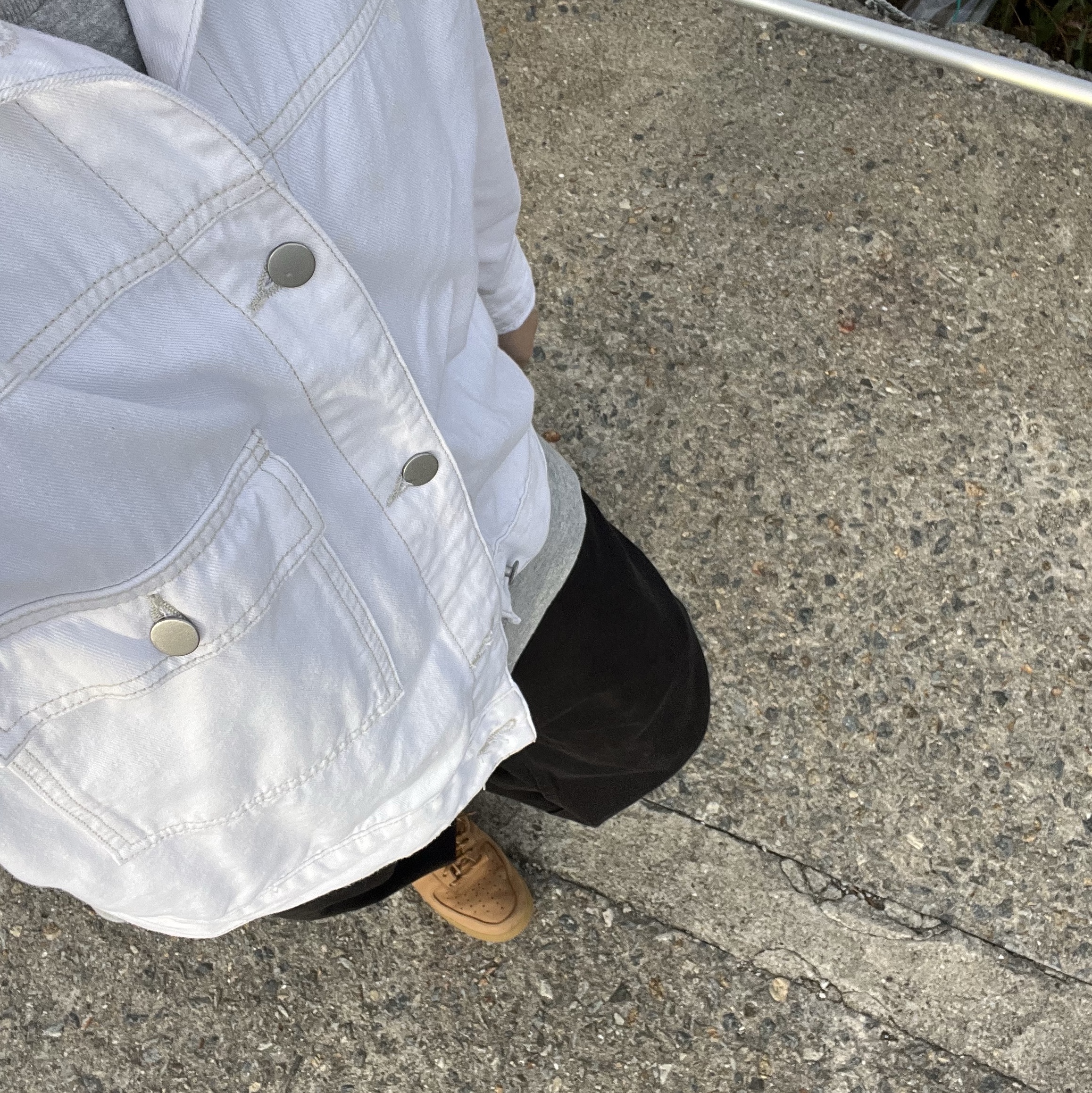 Nike Air Force 1 '07 WB Flax 착용 스타일