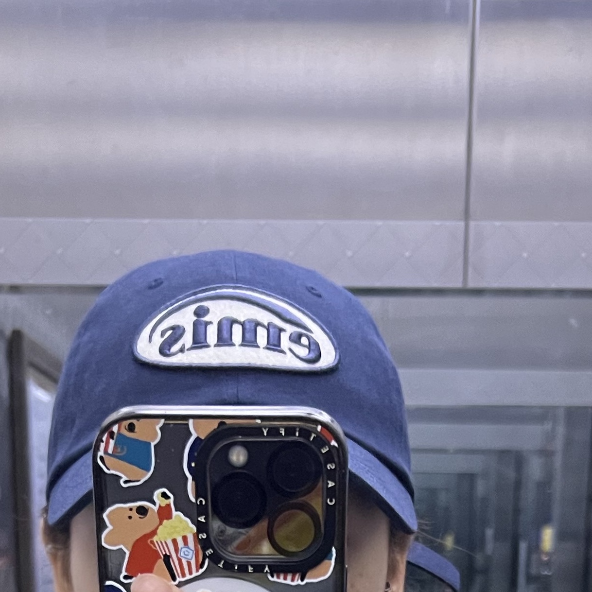 Emis Tone On Tone Wappen Ball Cap Navy 착용 스타일