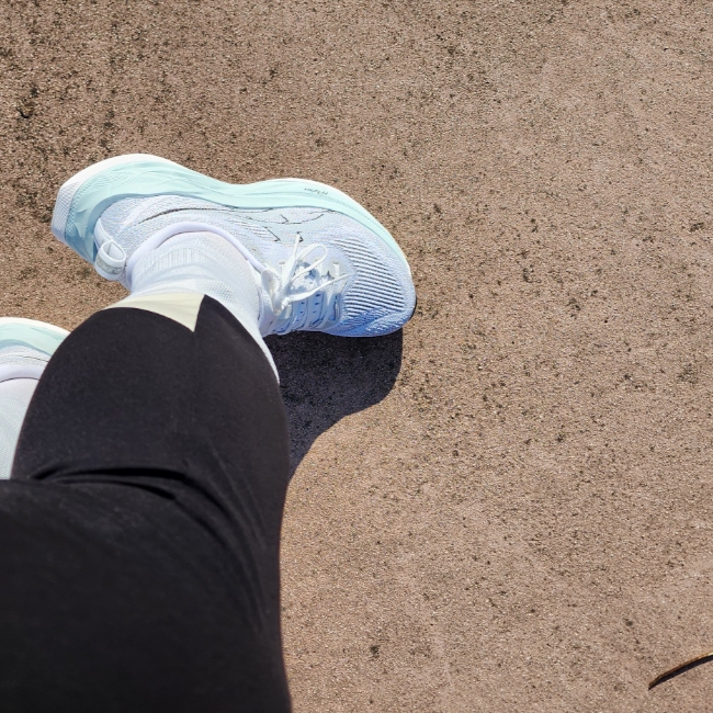 Asics Superblast 2 White Cool Grey 착용 스타일