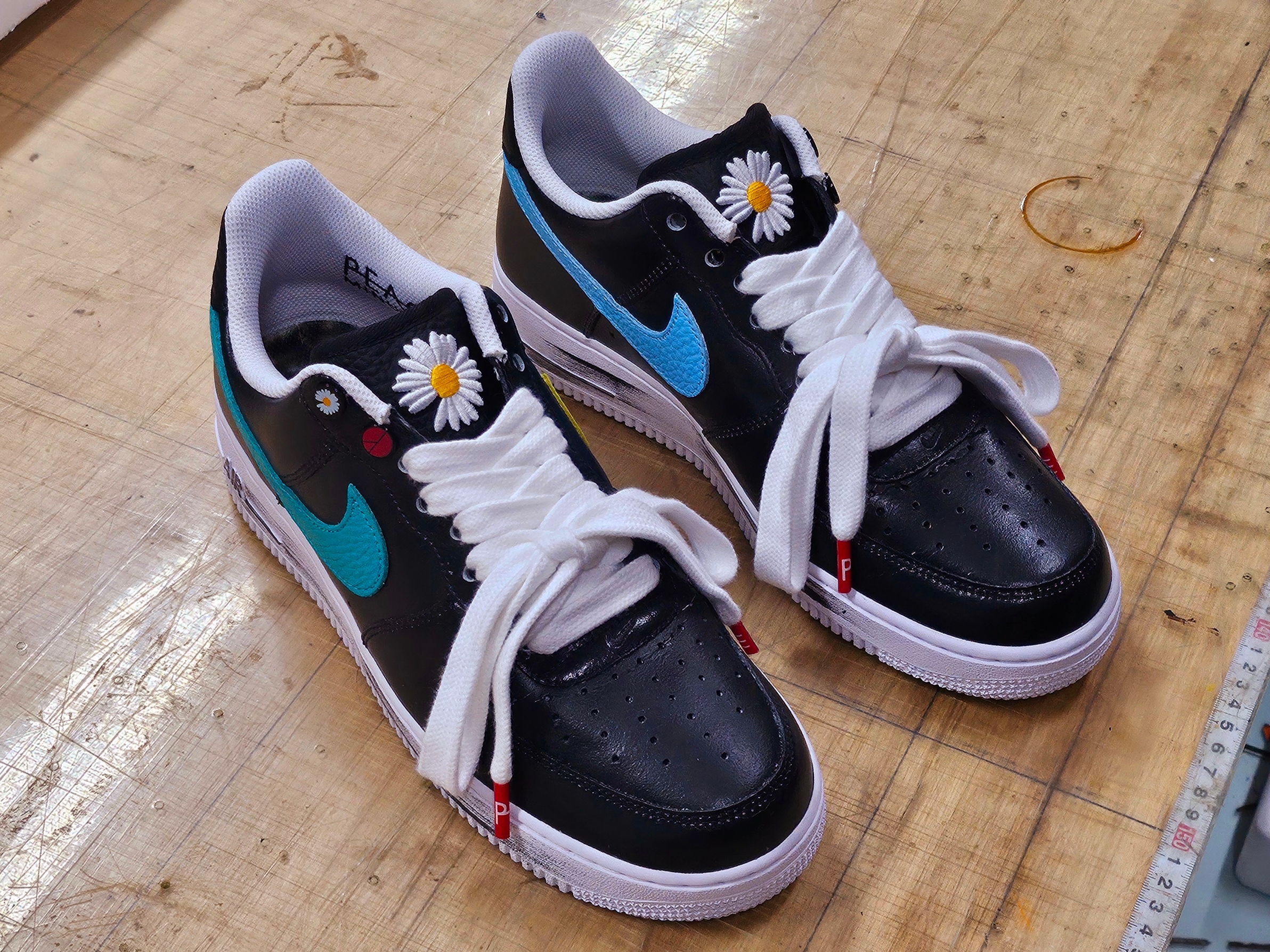 Nike x Peaceminusone Air Force 1 Low Para-Noise 3.0 Black and Multicolor 착용 스타일 - 3