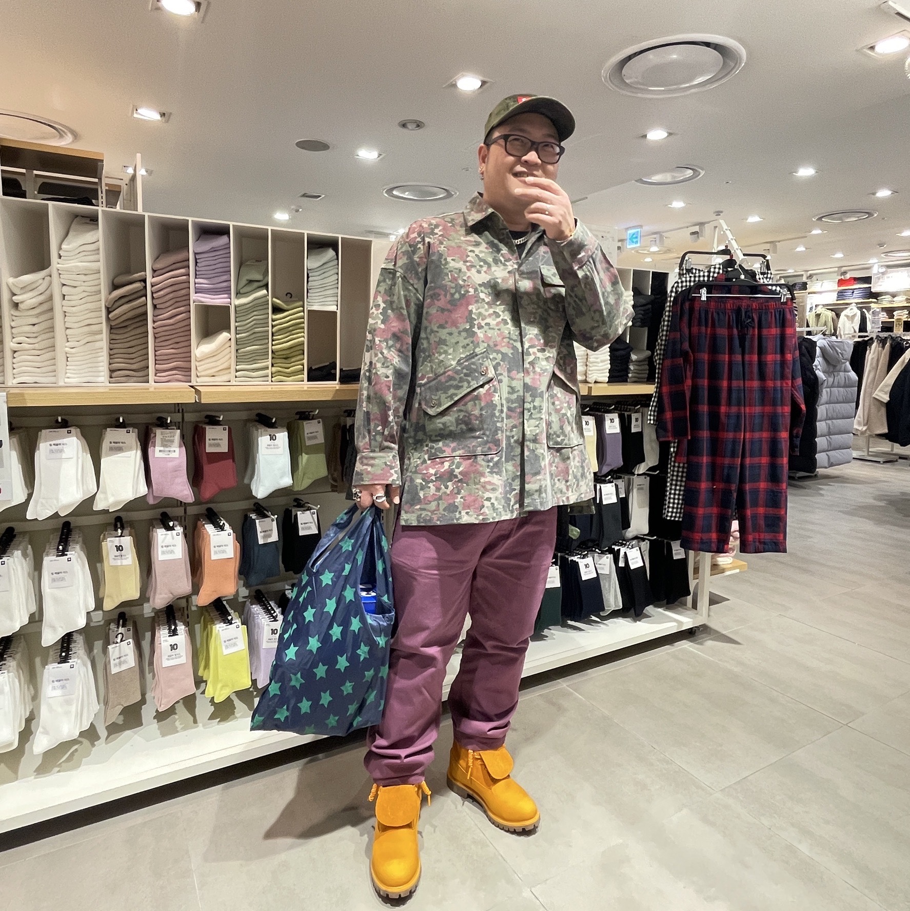 Supreme Military Camp Cap Flecktarn Camo - 23FW, Timberland Premium 6 inch Waterproof Boot Yellow - Wide 착용 스타일 - 1