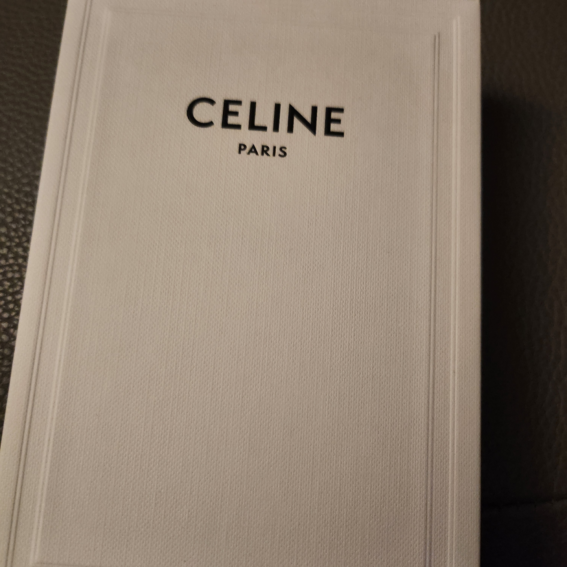 Celine Card Holder Black 착용 스타일