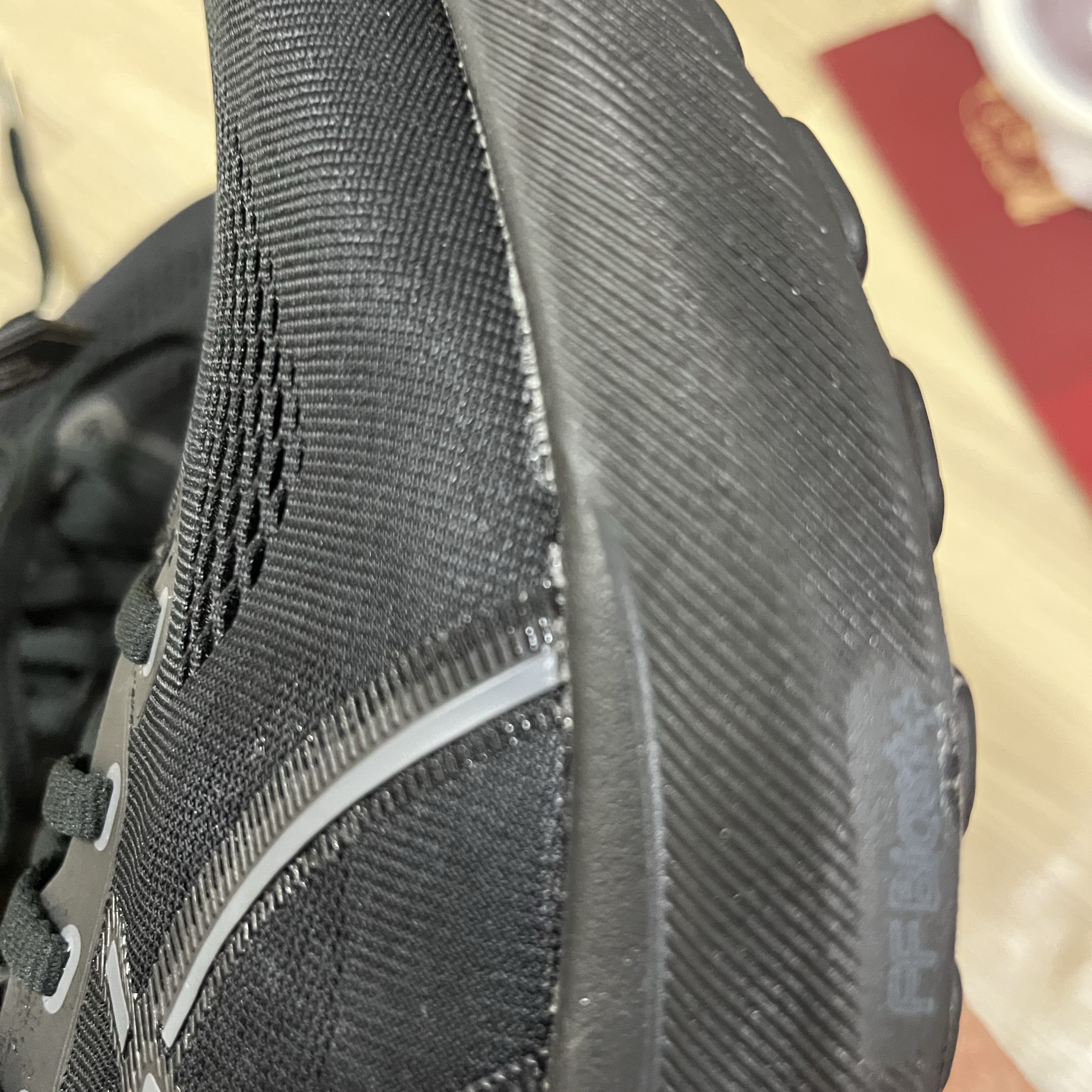 Asics Gel-Kayano 31 Black - 4E Extra Wide 착용 스타일
