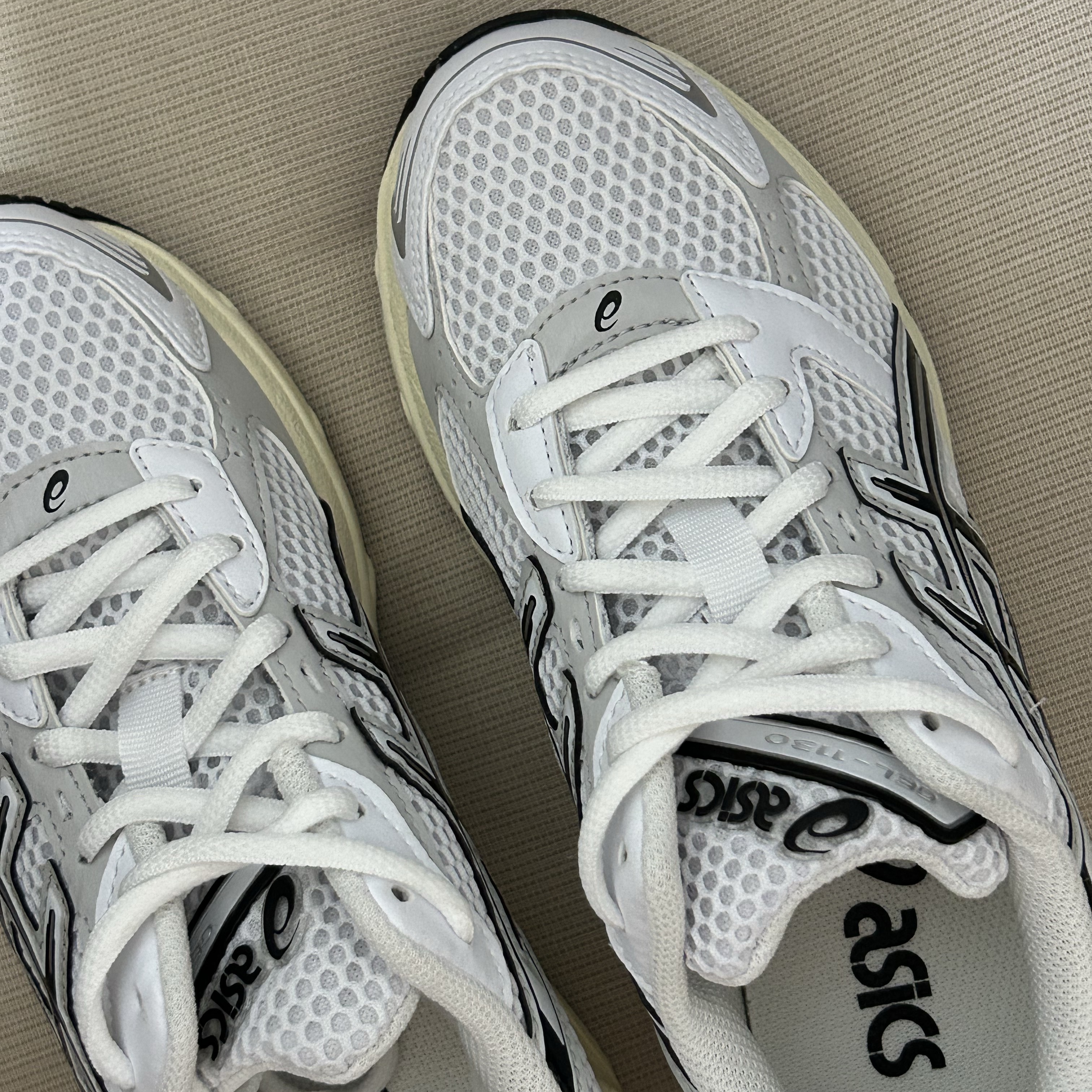 Asics Gel-1130 White Cloud Grey 착용 스타일