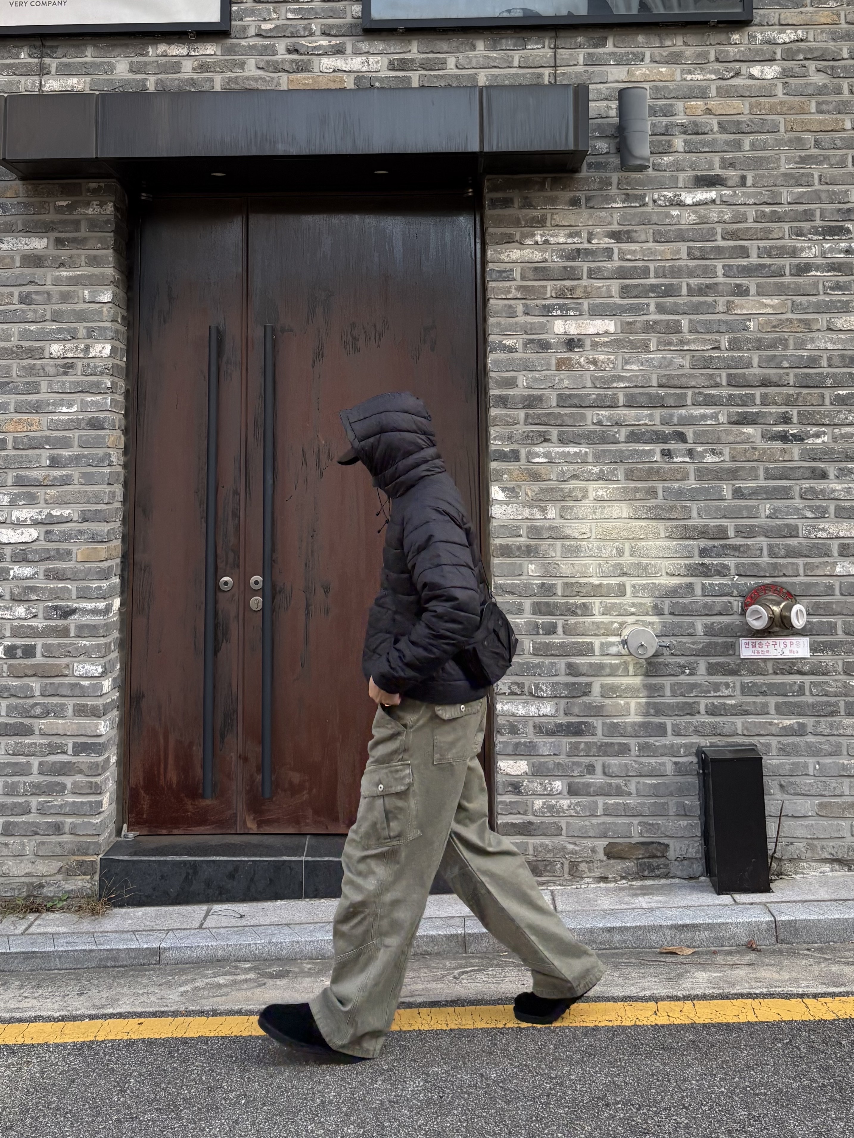 UGG Tasman Black, Supreme Washed Chino Twill Camp Cap Black 착용 스타일 - 2