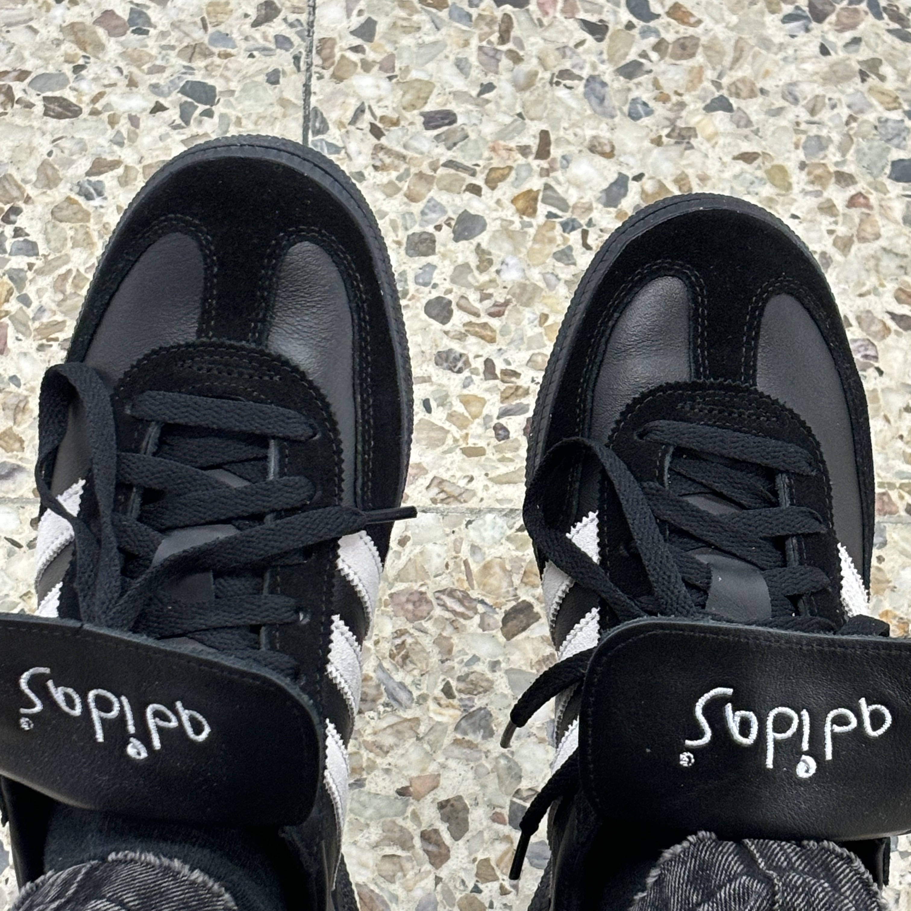 Adidas Spezial Handball Core Black Cloud White 착용 스타일