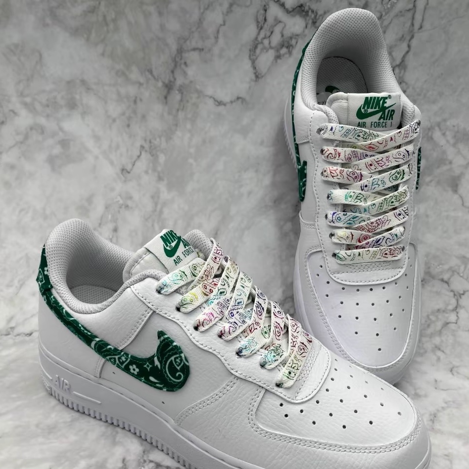 (W) Nike Air Force 1 '07 Essential Paisley Swoosh White Malachite 착용 스타일 - 2