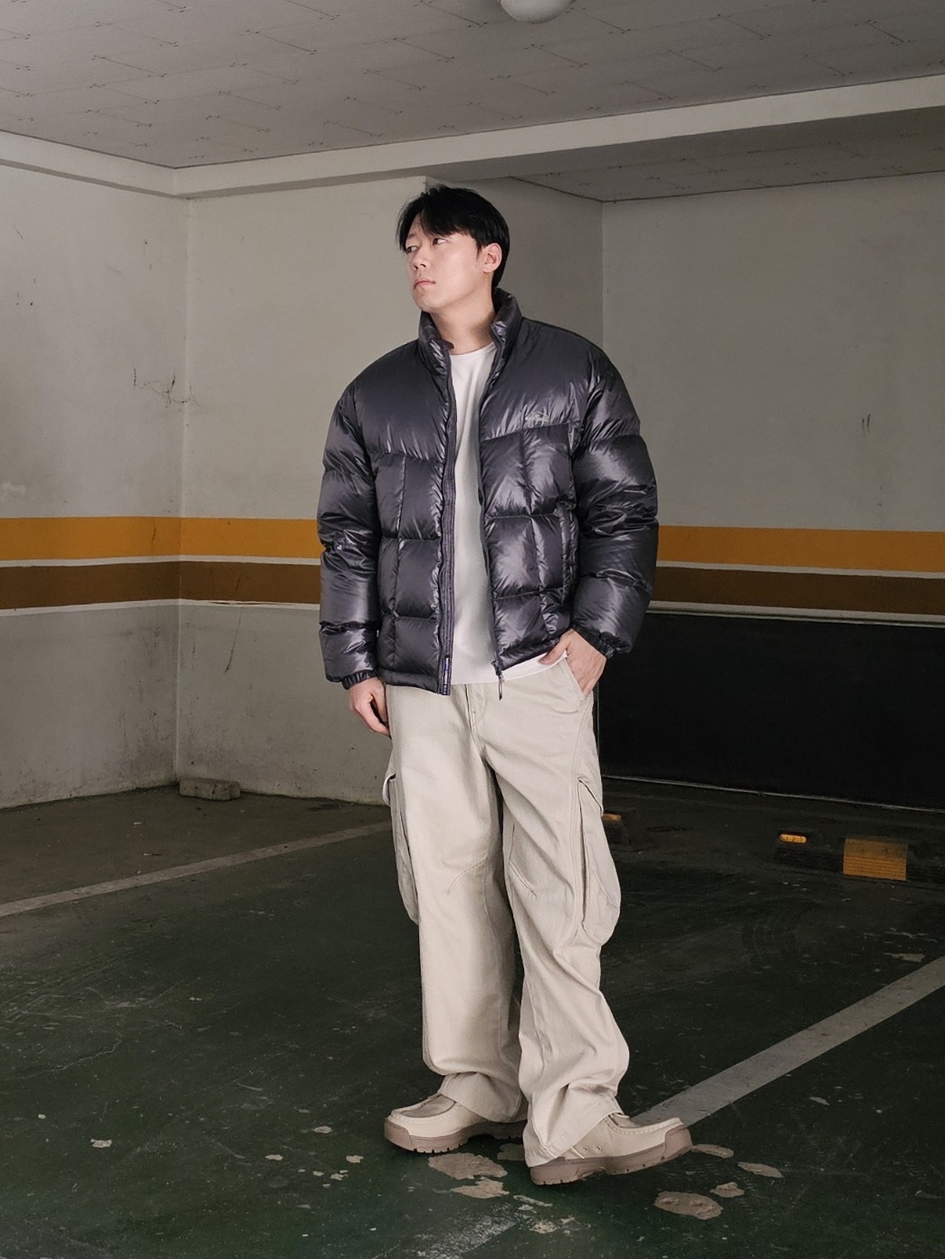 Wildthings Mountain Field Down Puffer Graphite 착용 스타일 - 3