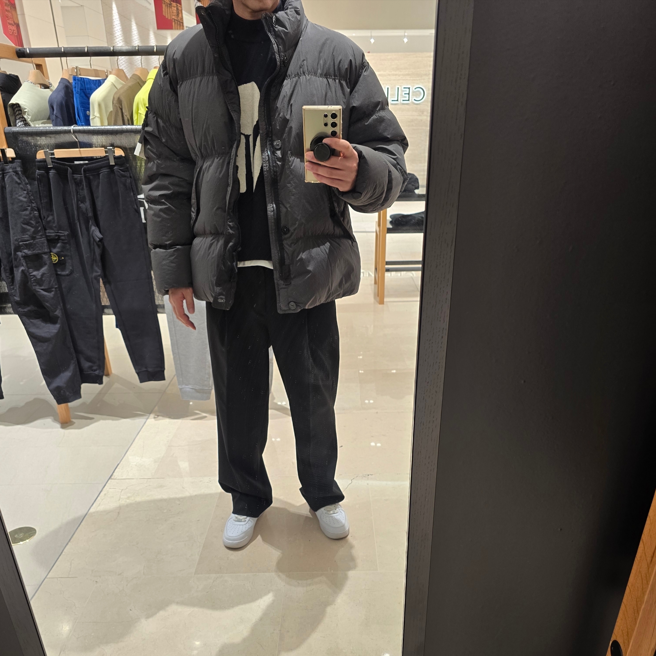 Stone Island 40123 Garment Dyed Crinkle Reps R-NY Down Jacket Lead - 24FW 착용 스타일 - 2