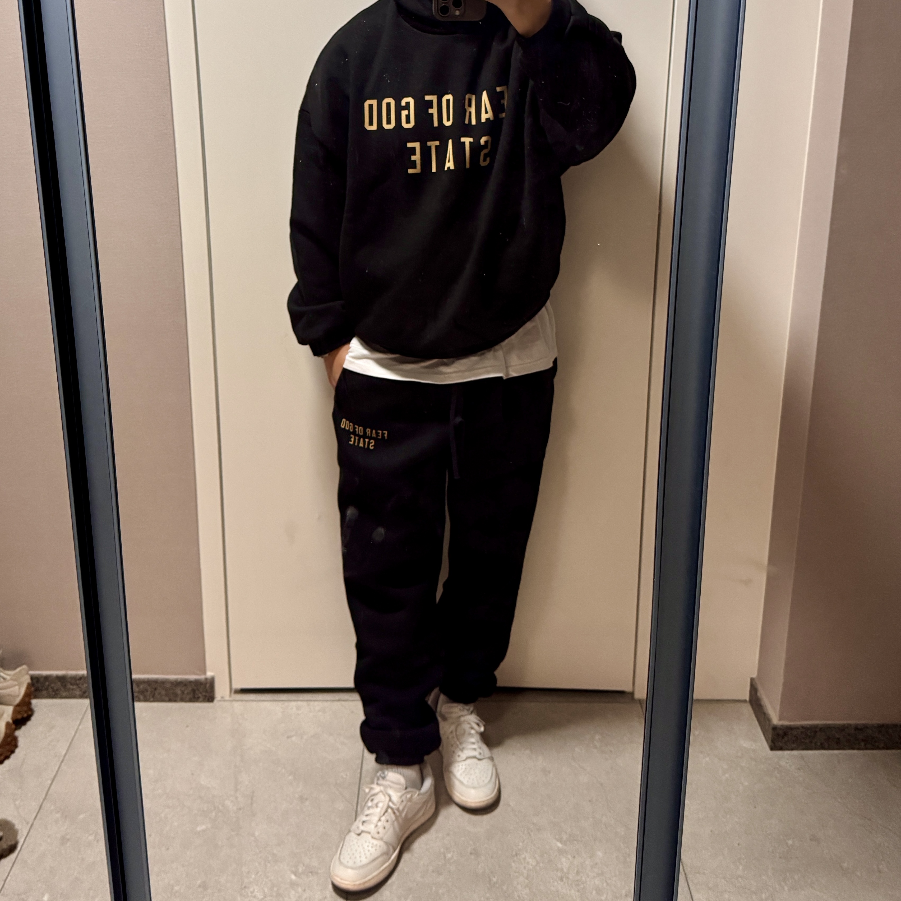 Essentials Fleece State Hoodie Black - 24FW, Essentials Fleece Essential State Sweatpant Black - 24FW 착용 스타일