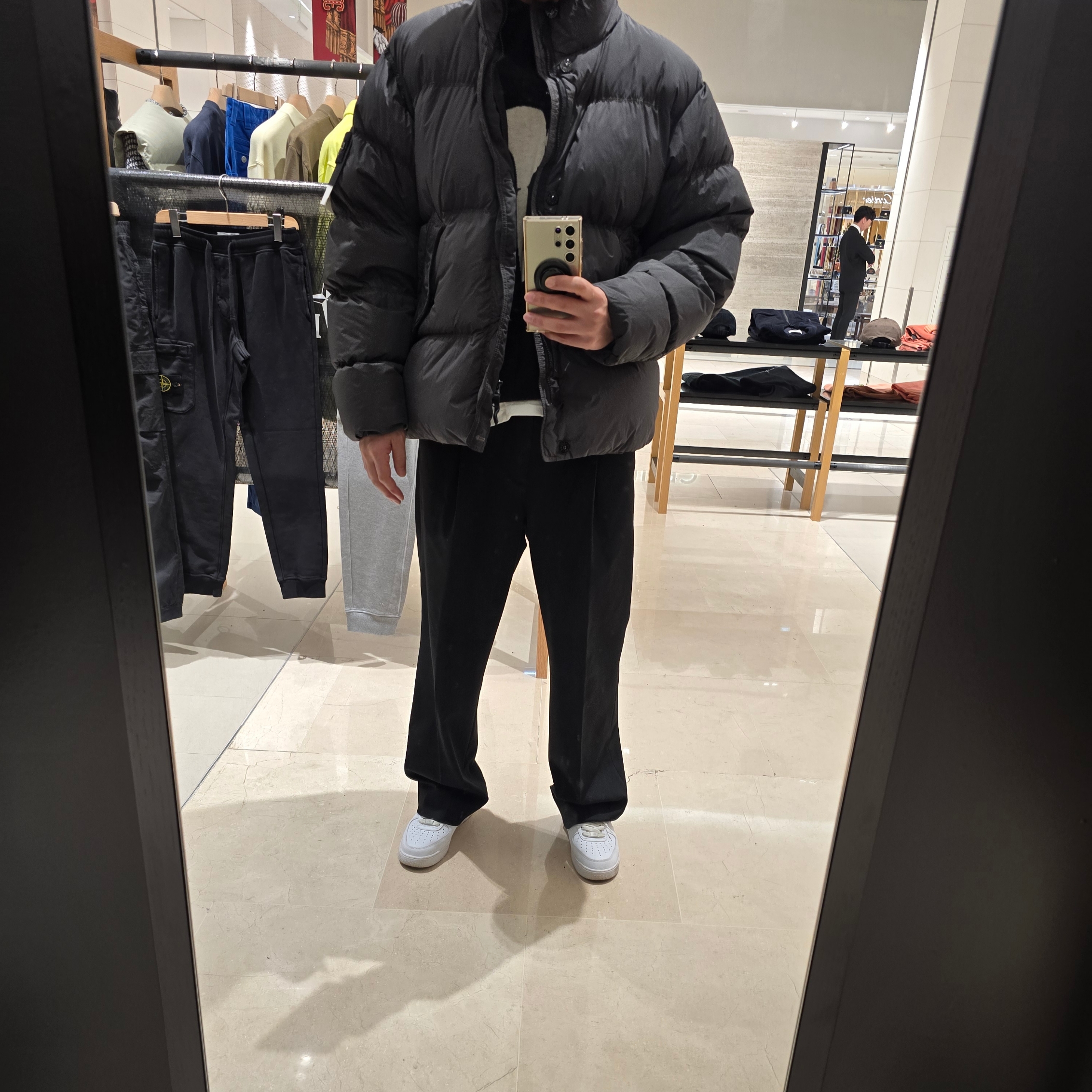Stone Island 40123 Garment Dyed Crinkle Reps R-NY Down Jacket Lead - 24FW 착용 스타일 - 1