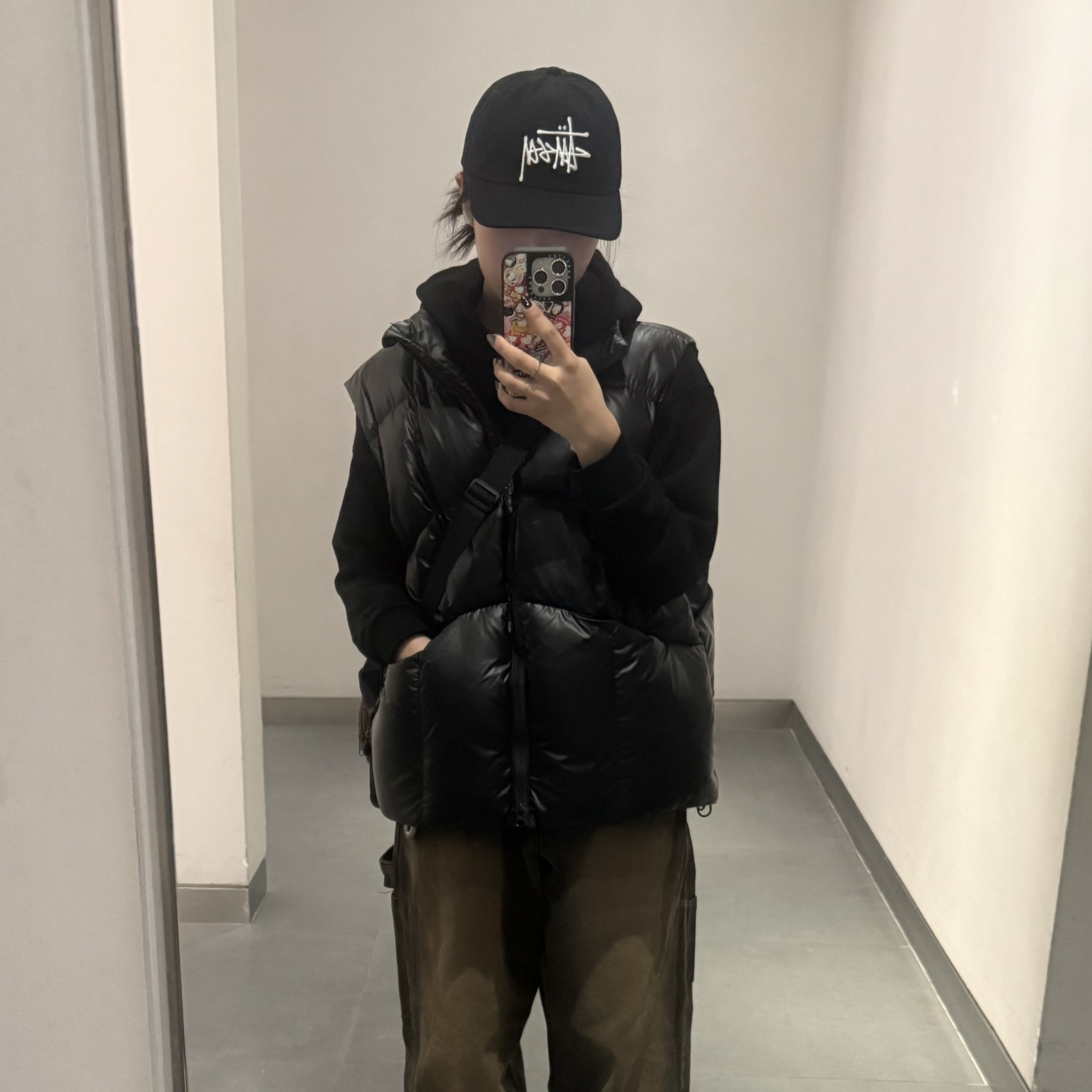 Stussy Low Profile Big Basic Snapback Anthracite 착용 스타일