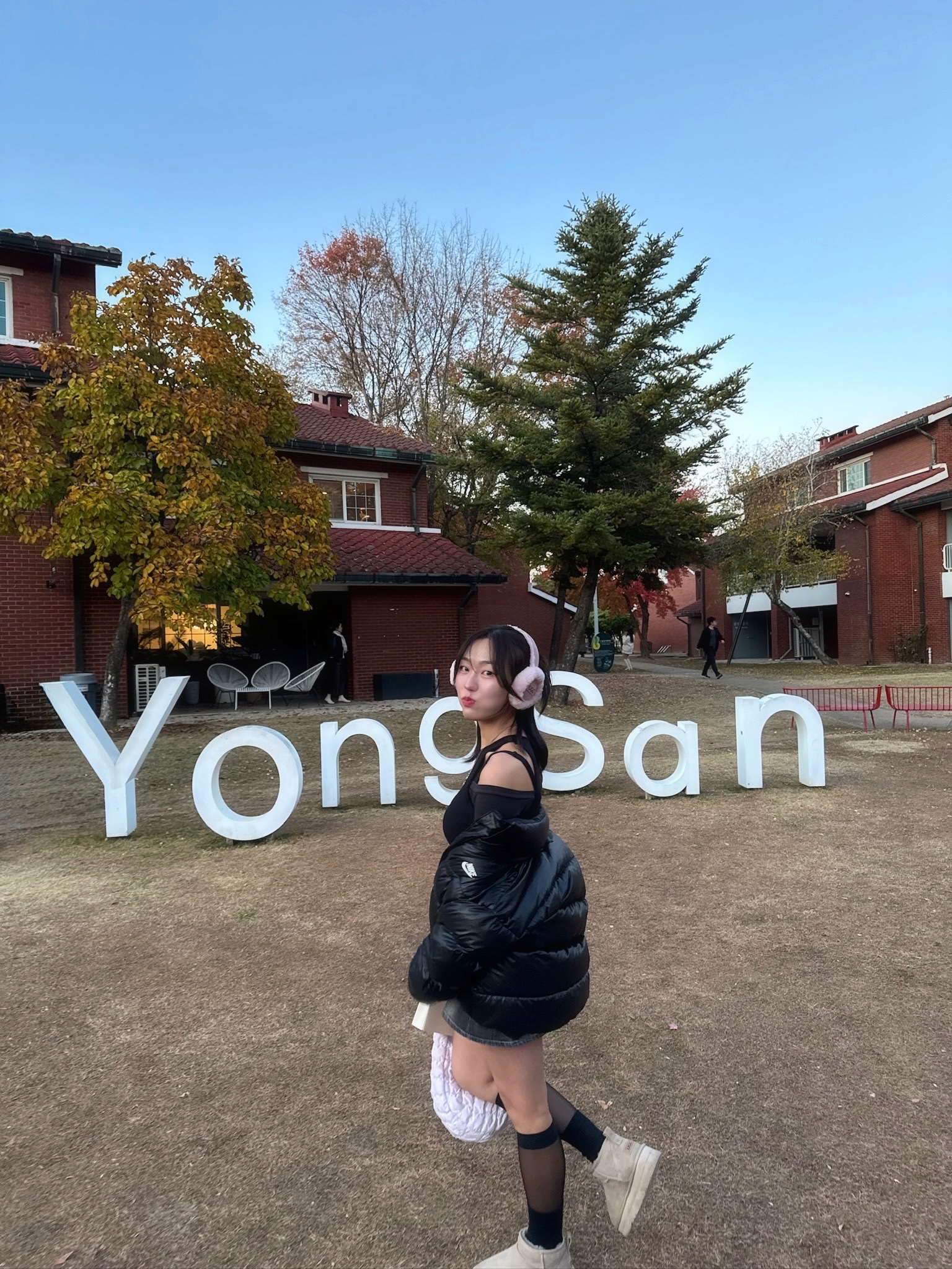 COS Quilted Mini Bag Light Pink, (W) UGG Embroidered Logo Earmuff Apple Blossom ์ฐฉ์ฉ ์คํ์ผ - 1