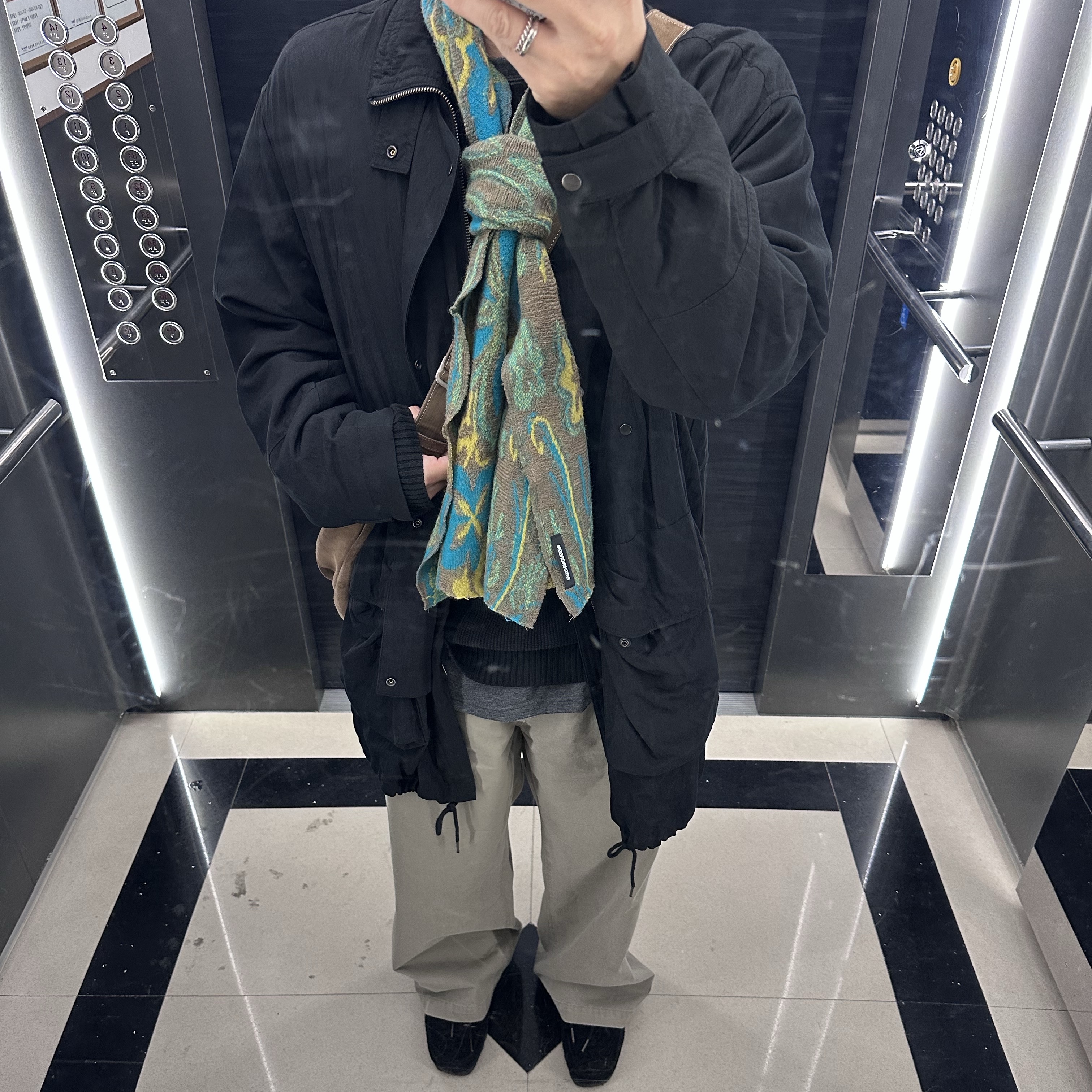 [프리오더] Polyteru Wallabee Shoes Woven Black, Polyteru Human Index Human Inner Layer Boat Neck Charcoal 착용 스타일