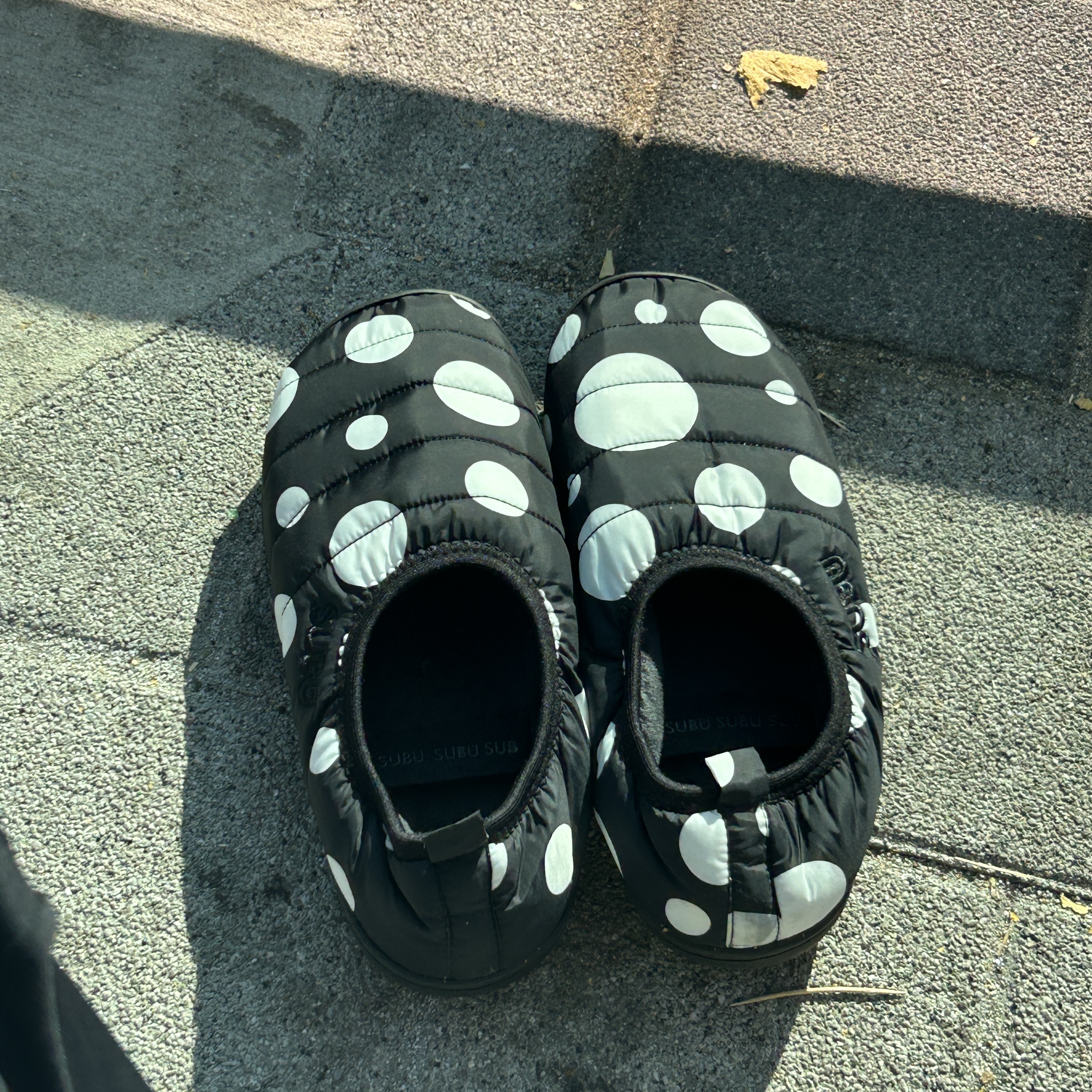 Subu Packble Sandal Cream Snow Dot 착용 스타일