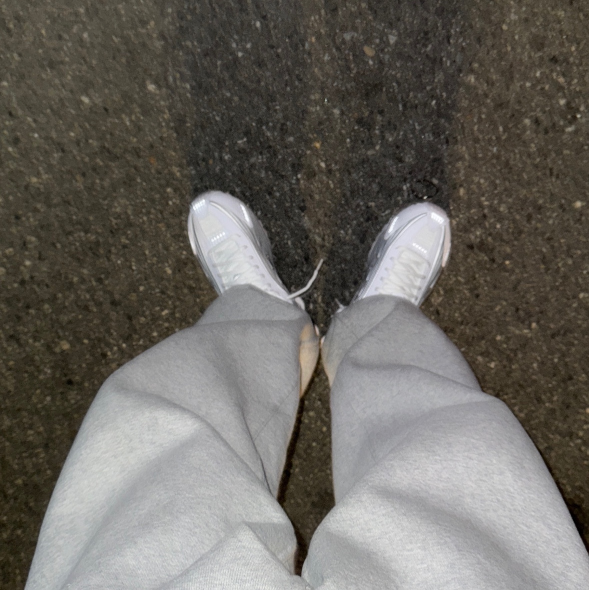 (W) Nike Shox R4 White Metallic Silver 착용 스타일 - 2