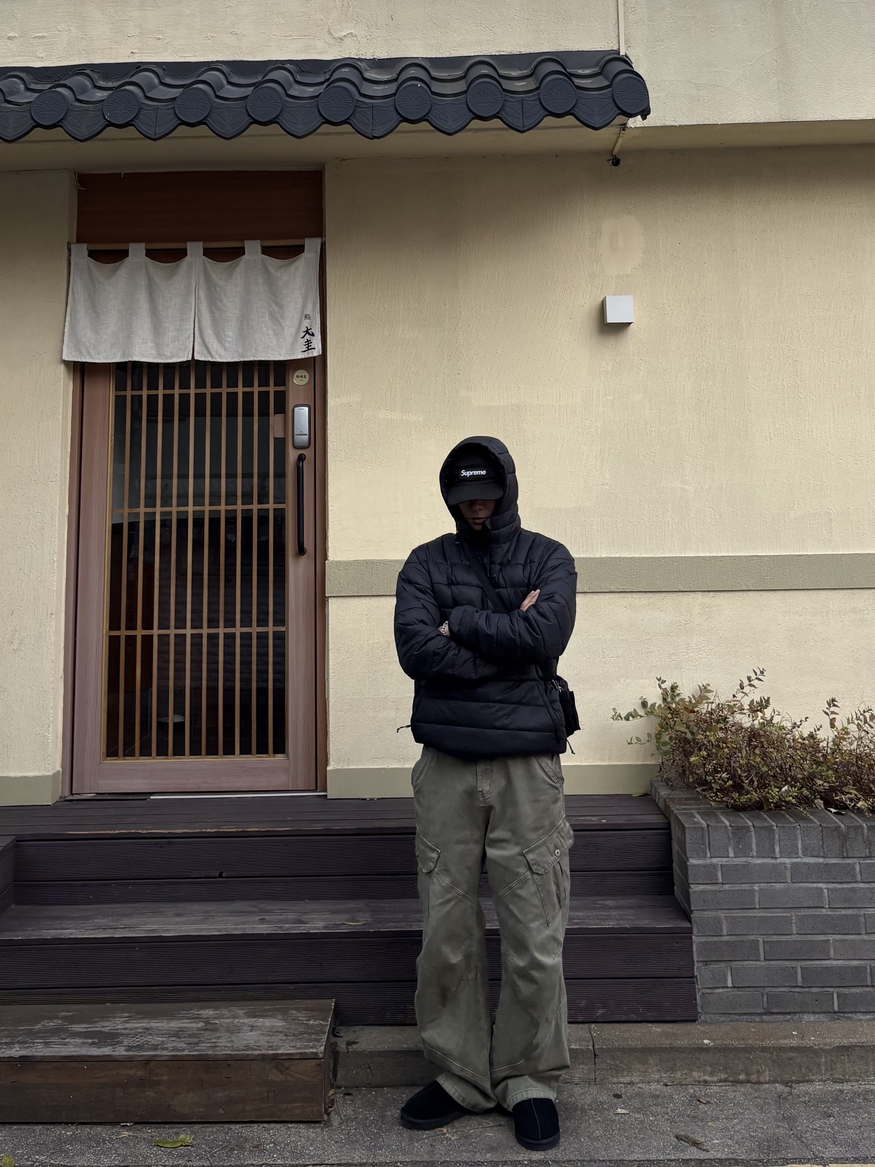 UGG Tasman Black, Supreme Washed Chino Twill Camp Cap Black 착용 스타일 - 4