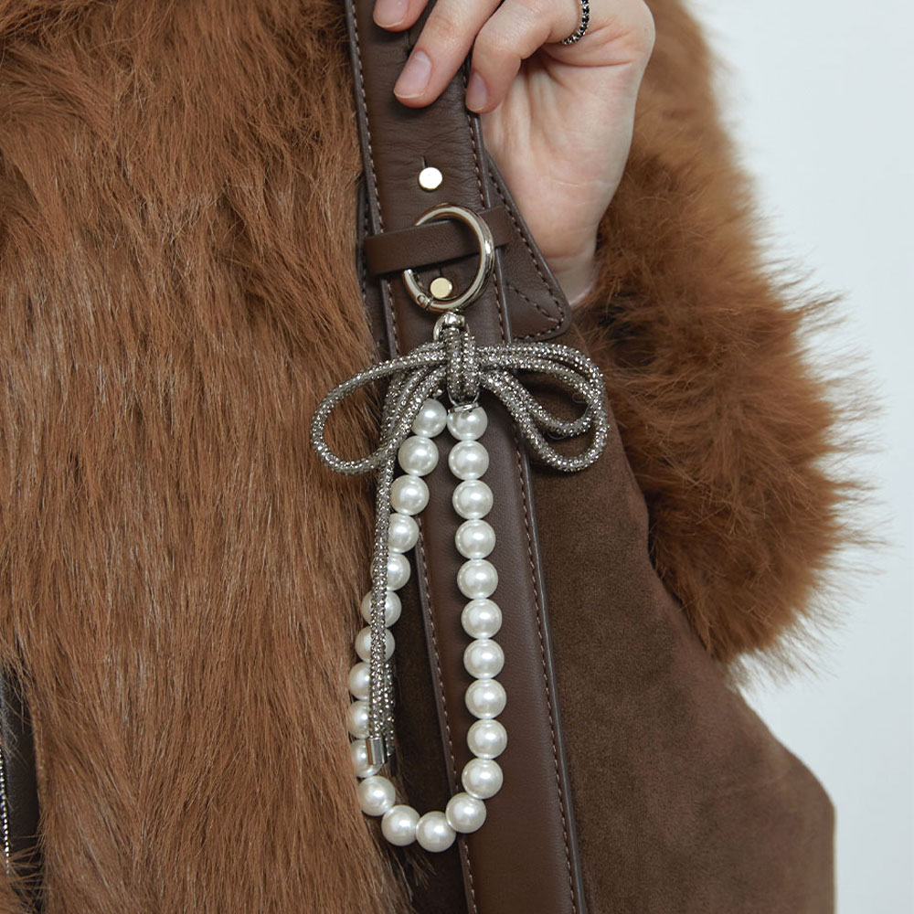 러브미몬스터 펄 & 큐빅 리본 키링 그레이(lovememonster Pearl & Cubic Ribbon Key Ring Grey) - 2