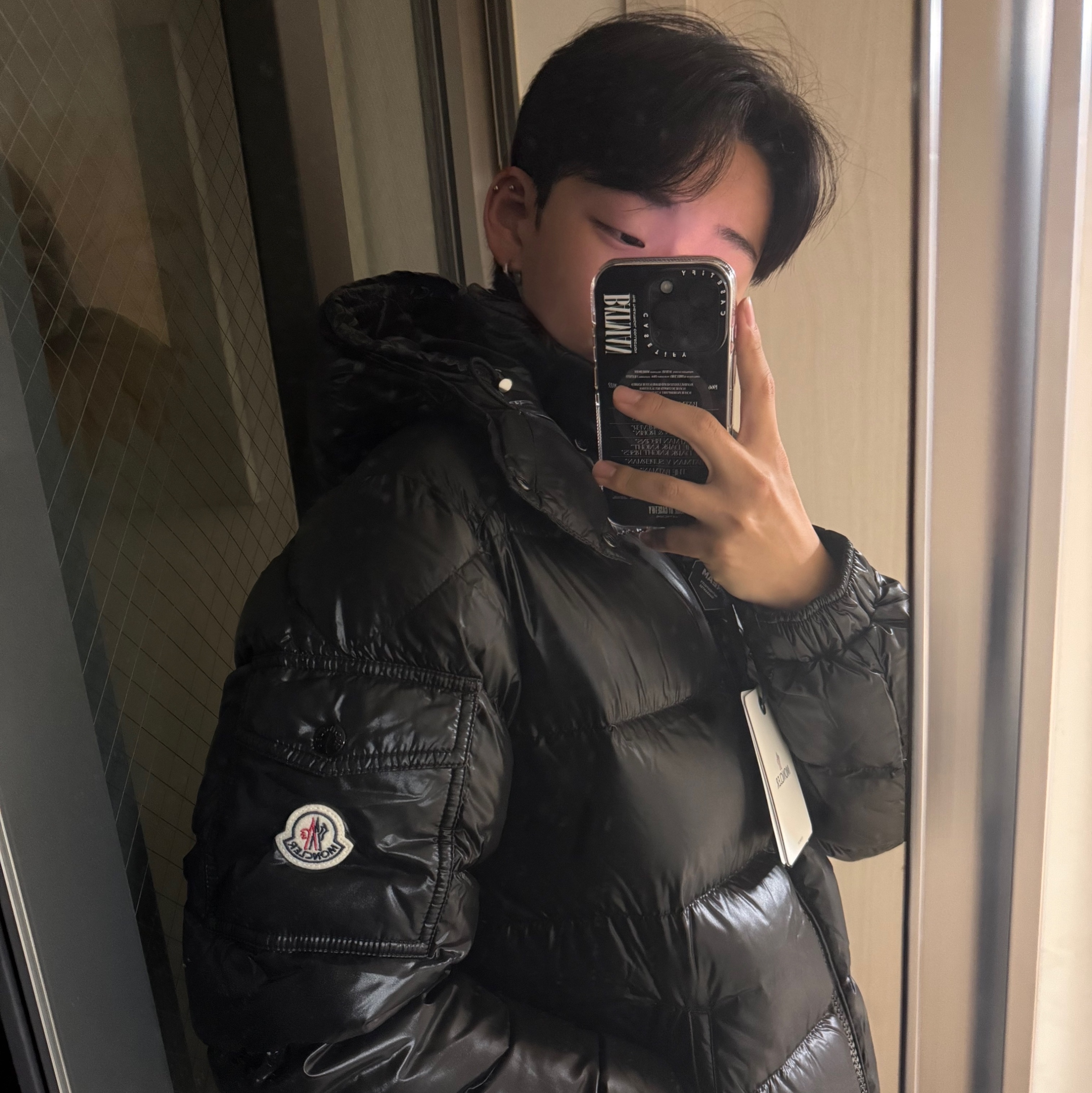 Moncler Maya Short Down Jacket Black - 24FW 착용 스타일