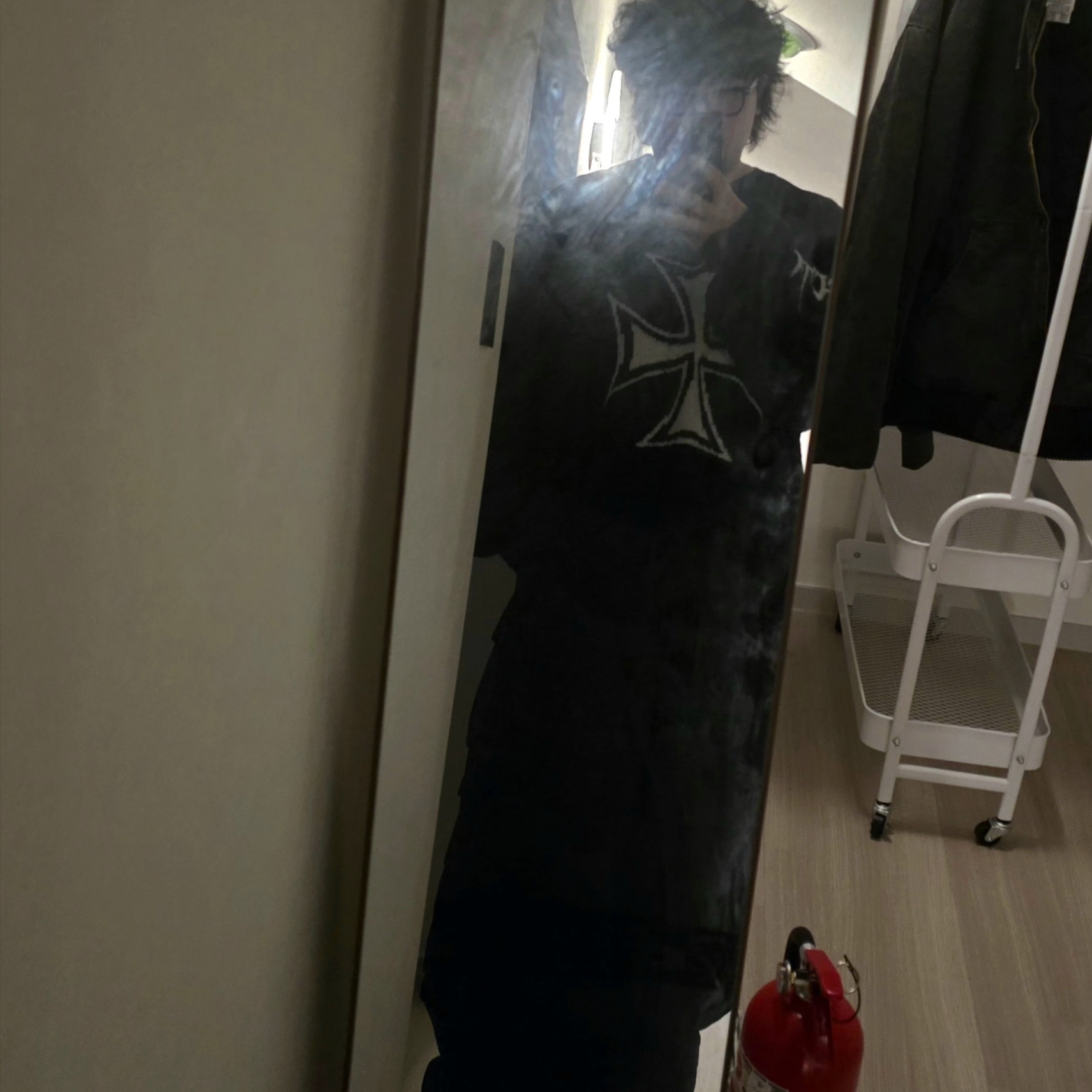Project G/R Iron Cross Mohair Knit Pullover Black, Project G/R Oversized Convertible Cargo Pants Coated Black 착용 스타일
