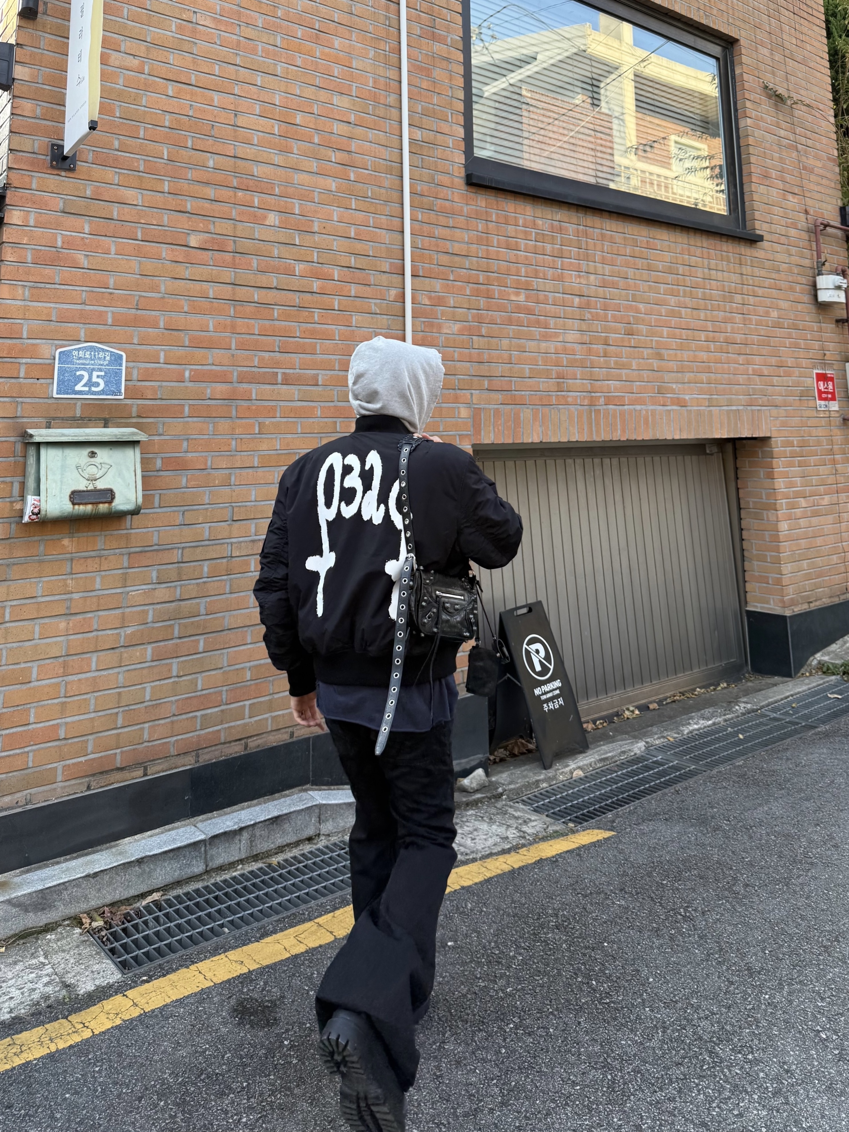 032c Mayhem Bomber Jacket Black, Project G/R EMS Washed T-Shirt 착용 스타일 - 3