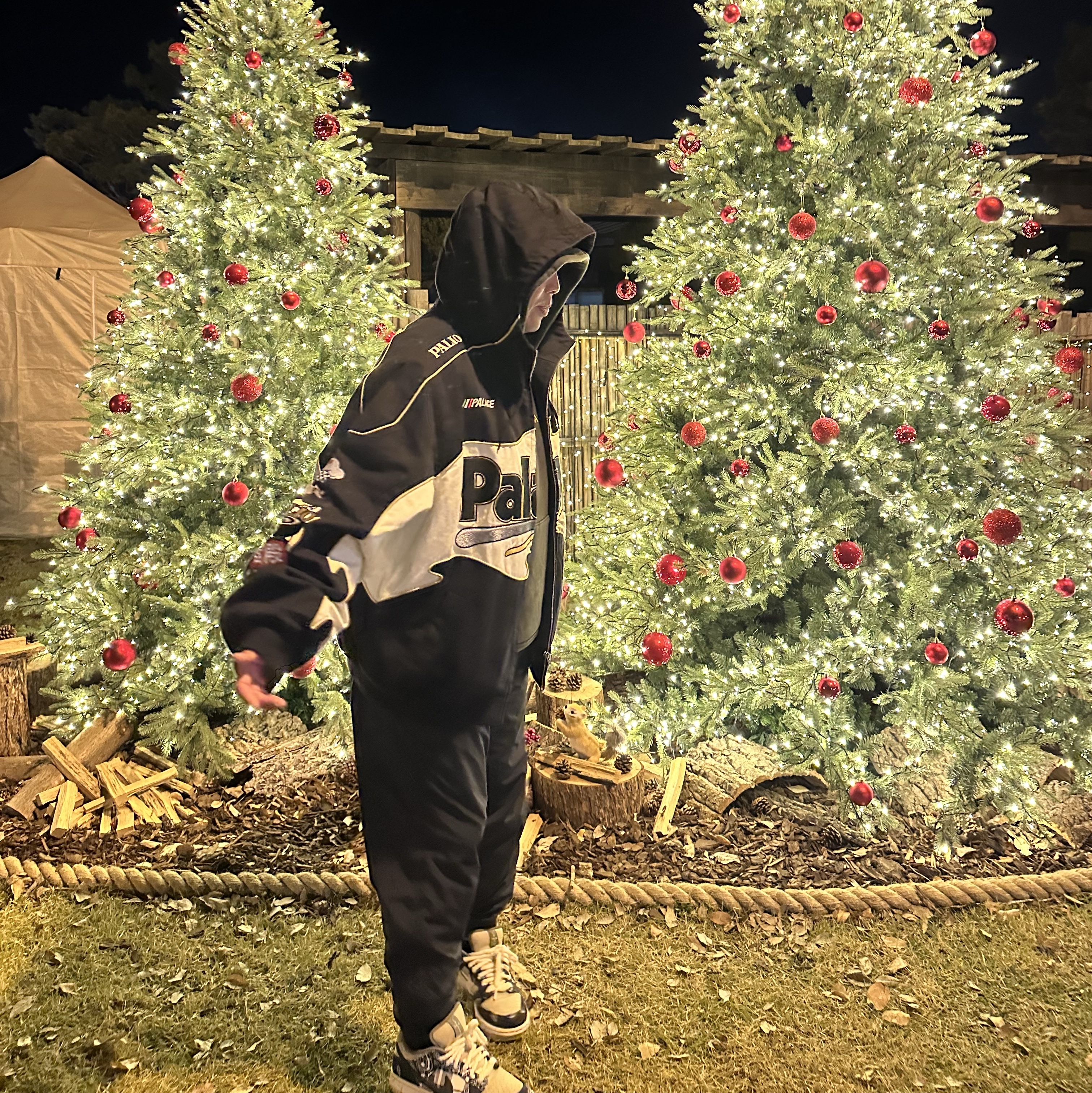 Palace Pasta Jacket Black - 24FW, Nike x Travis Scott SB Dunk Low 착용 스타일 - 1