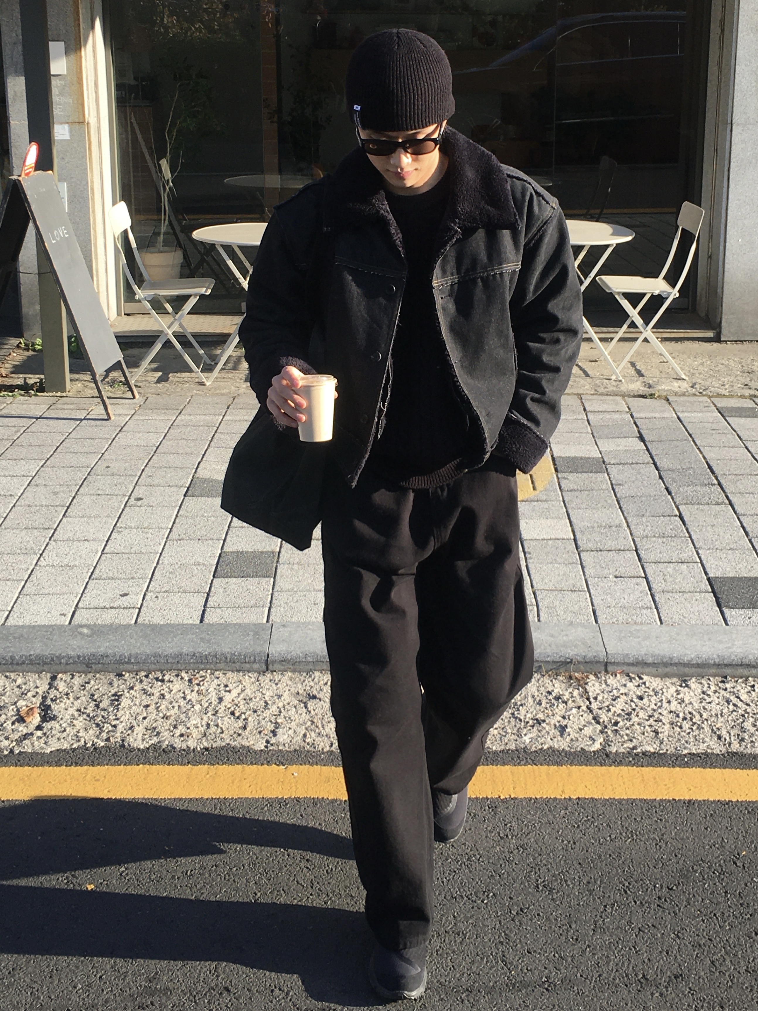 Salomon RX Snug Black Magnet, Stussy Canvas Extra Large Tote Bag Washed Black 착용 스타일 - 1